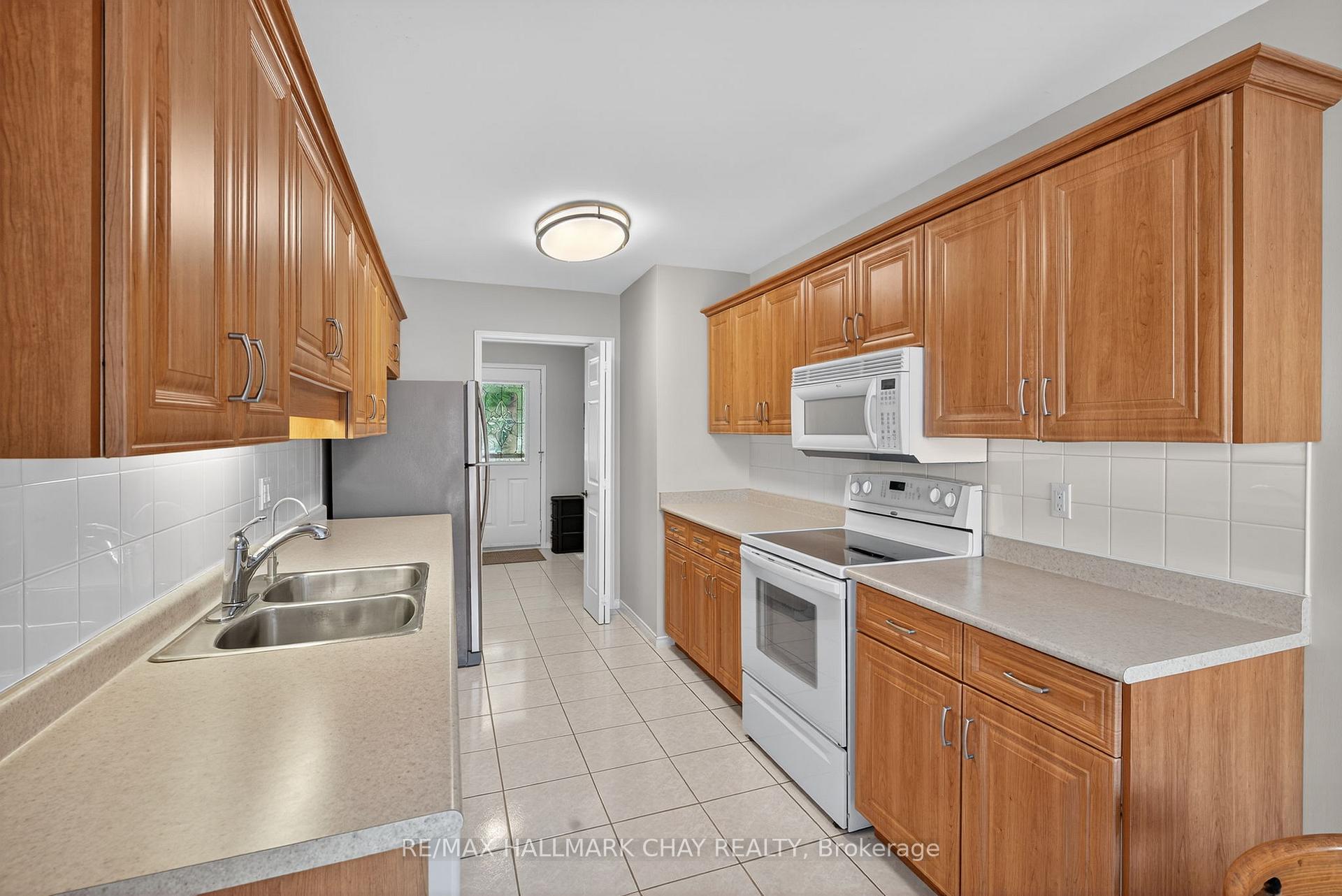 Photo 7 of 33 Parkette Drive, New Tecumseth, Rural New Tecumseth — HOMEH