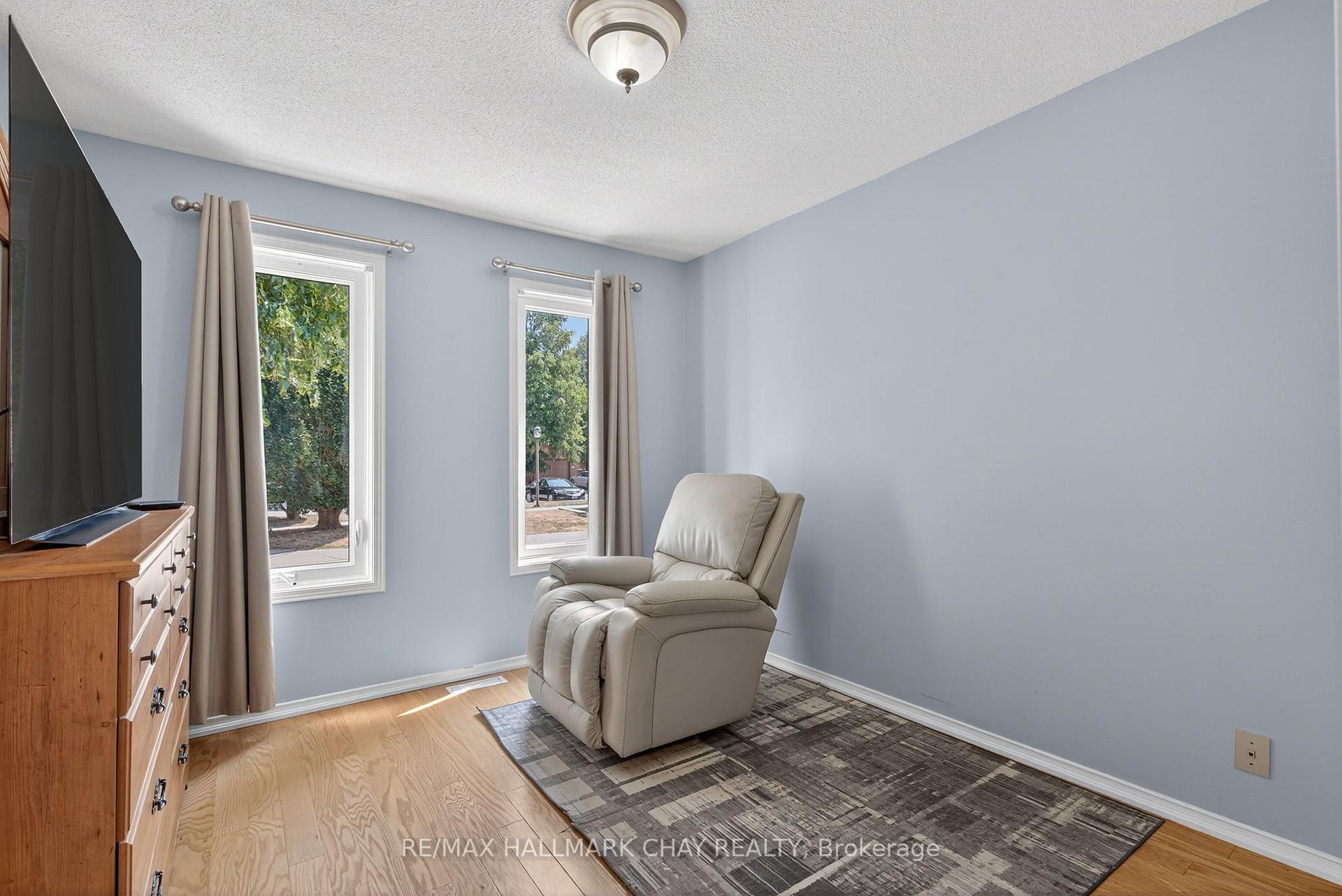 Photo 16 of 33 Parkette Drive, New Tecumseth, Rural New Tecumseth — HOMEH