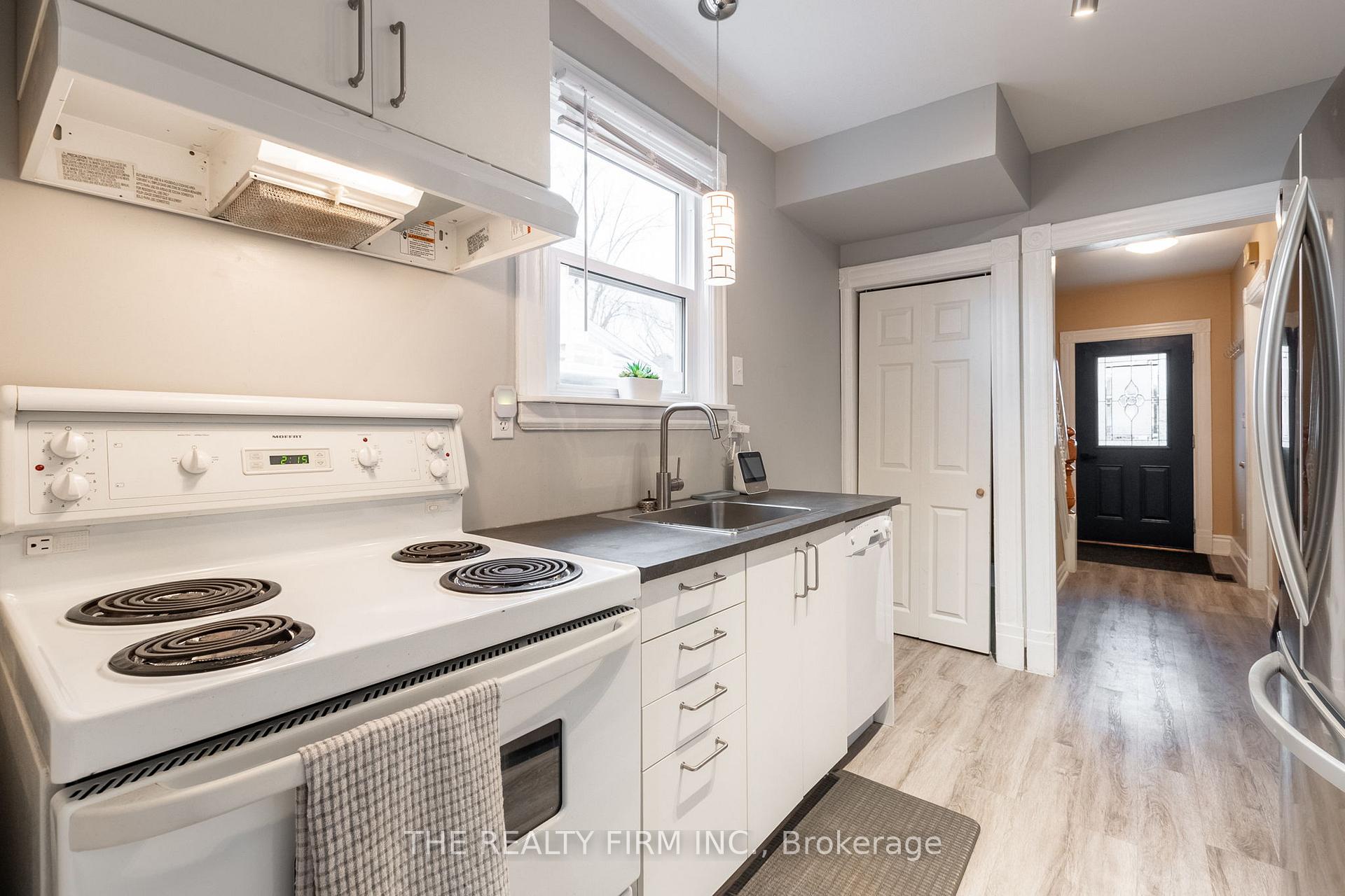 Photo 14 of 55 West Avenue W, St. Thomas — HOMEH