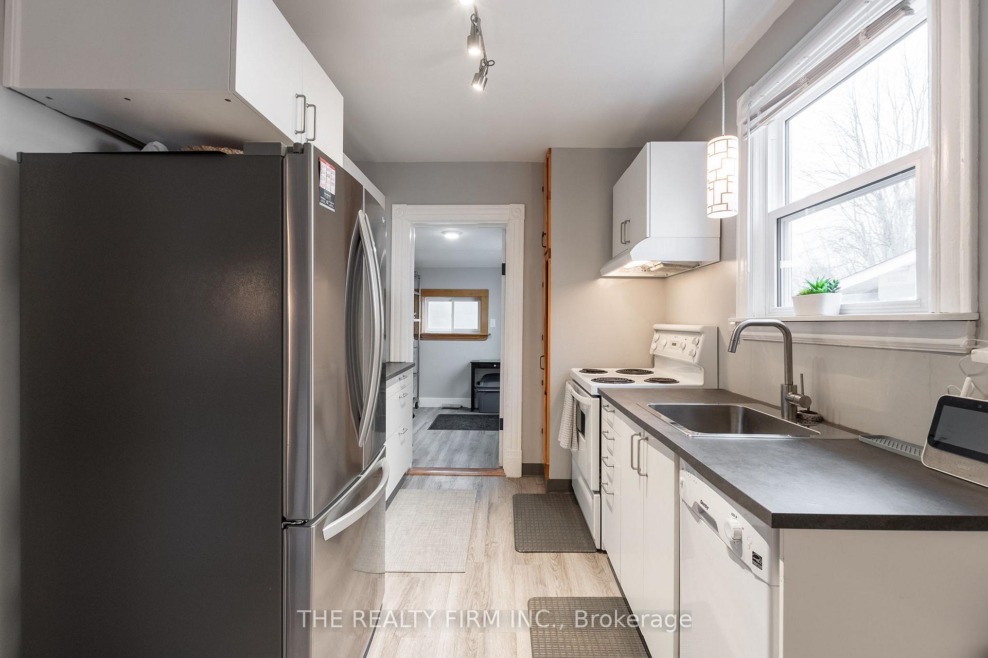 Photo 16 of 55 West Avenue W, St. Thomas — HOMEH
