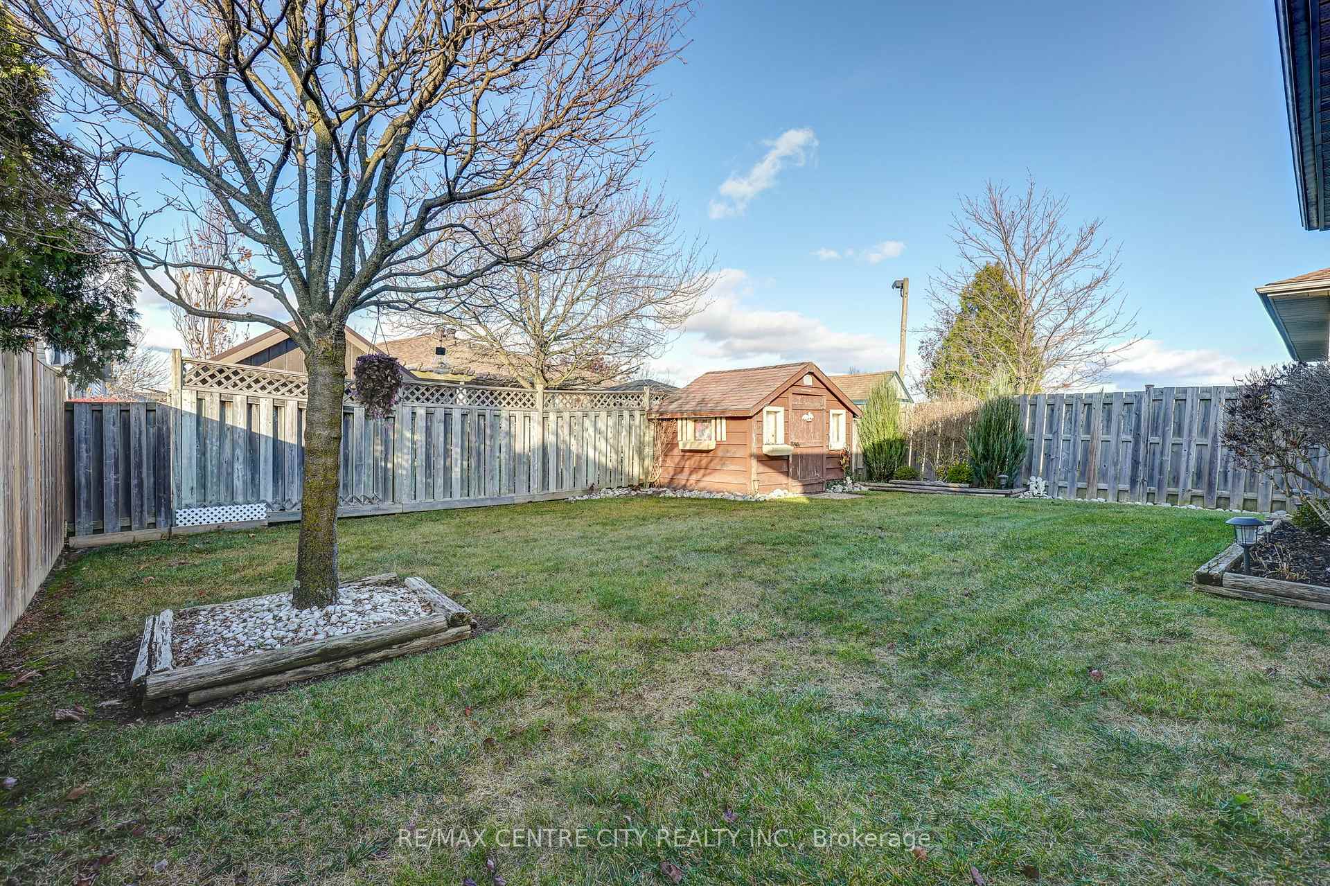 Photo 2 of 627 Highview Drive, St. Thomas — HOMEH