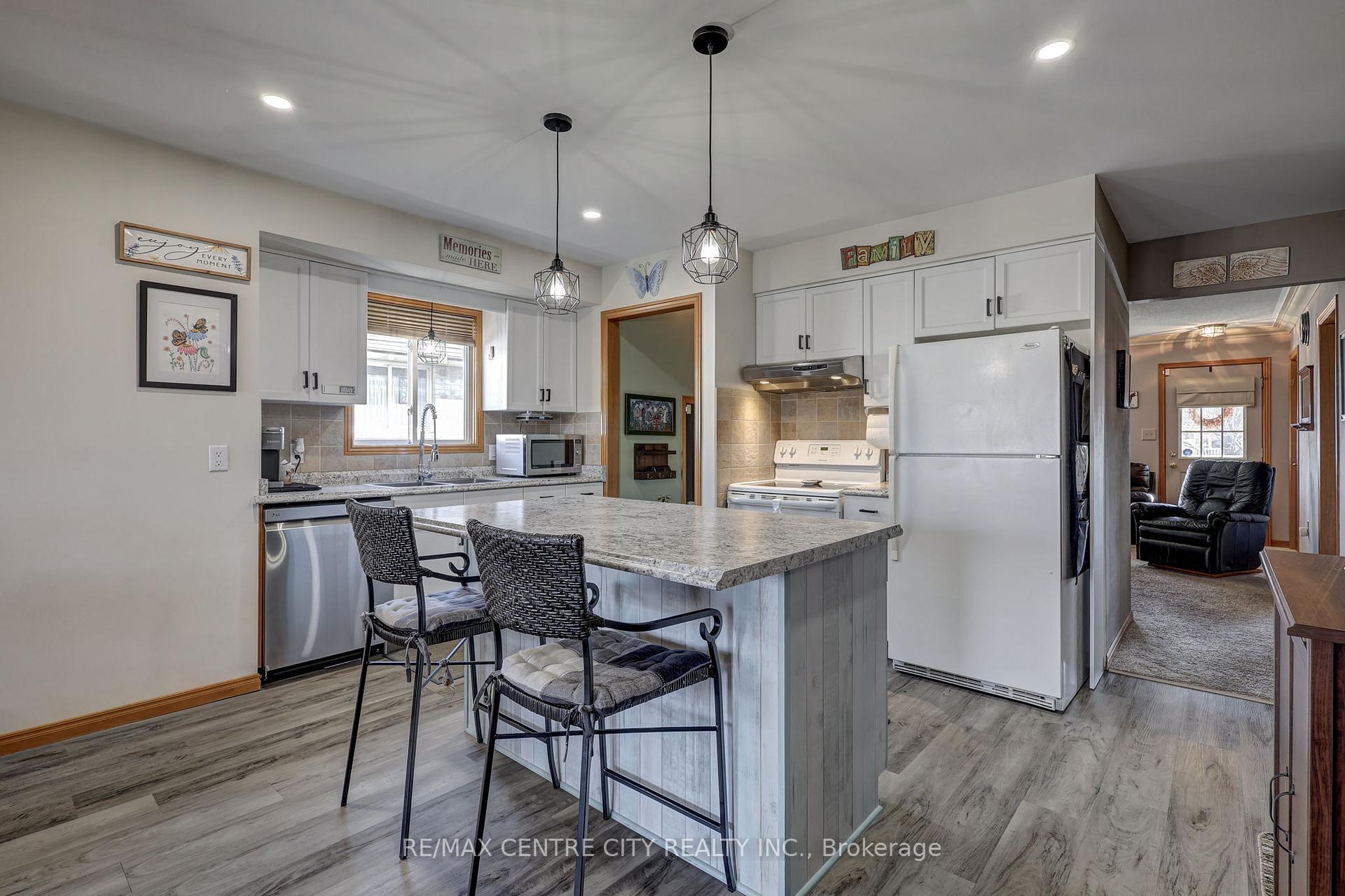 Photo 7 of 627 Highview Drive, St. Thomas — HOMEH