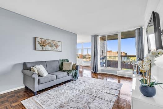 Front of Unit 1004, 44 Longbourne Drive