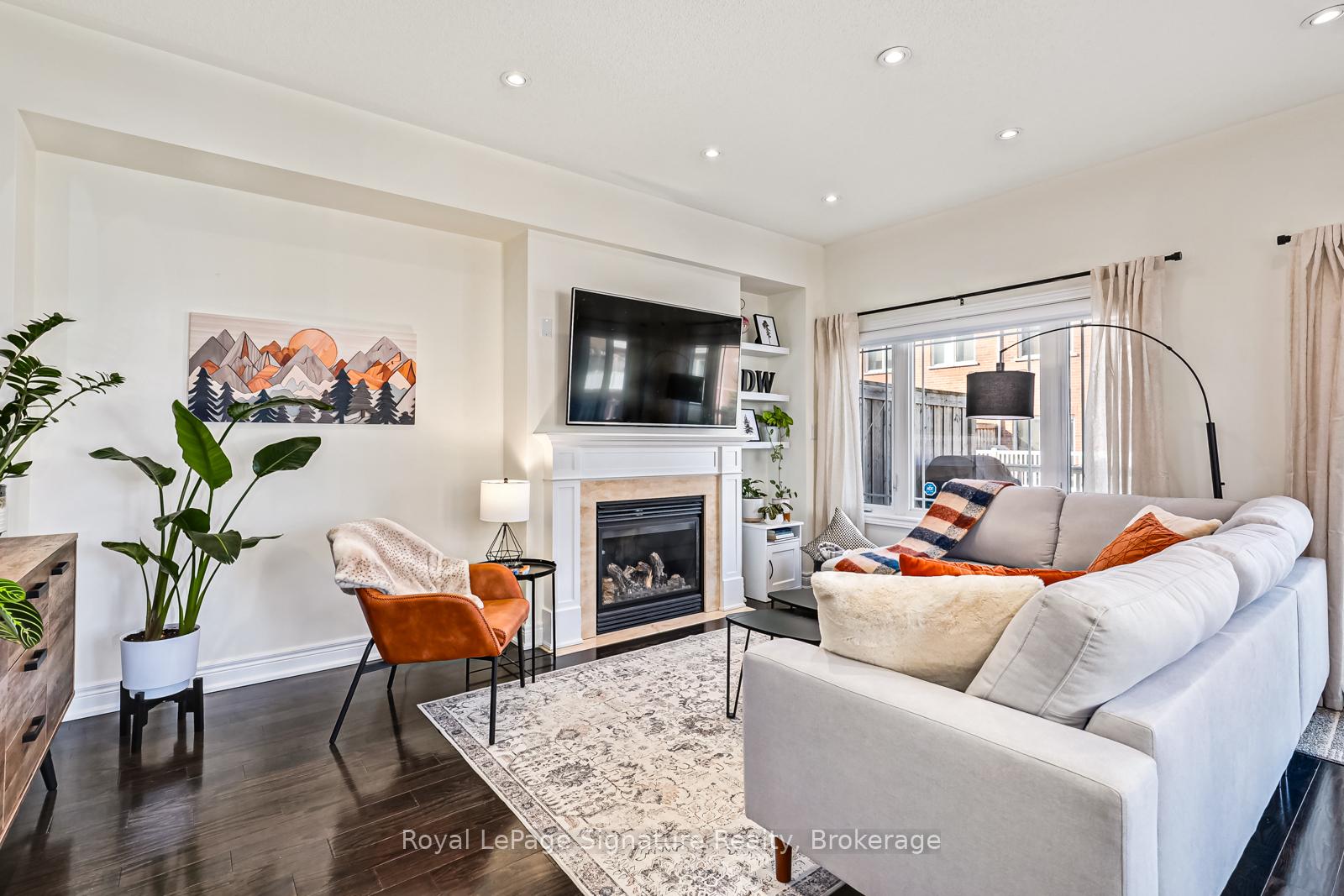 Photo 8 of 14 Montclair Mews, Collingwood — HOMEH