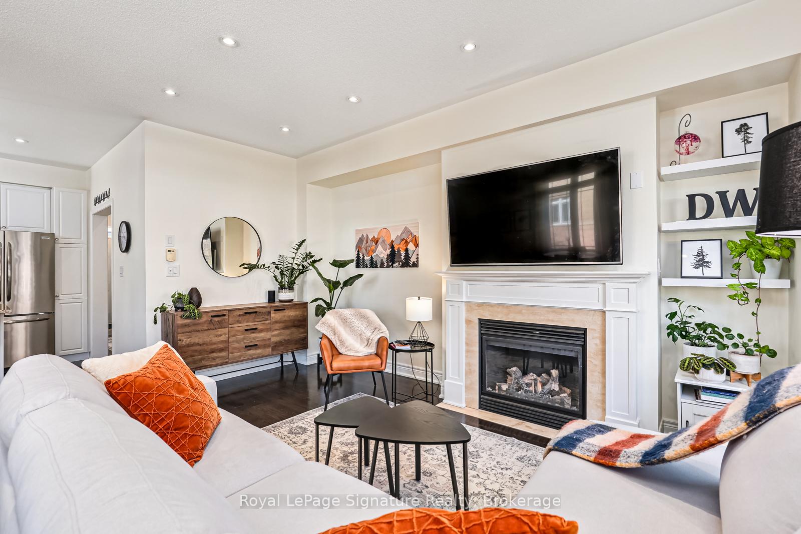 Photo 11 of 14 Montclair Mews, Collingwood — HOMEH