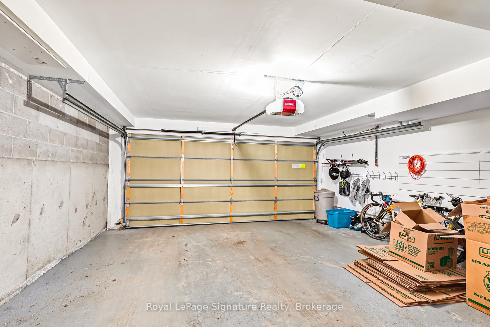 Photo 34 of 14 Montclair Mews, Collingwood — HOMEH