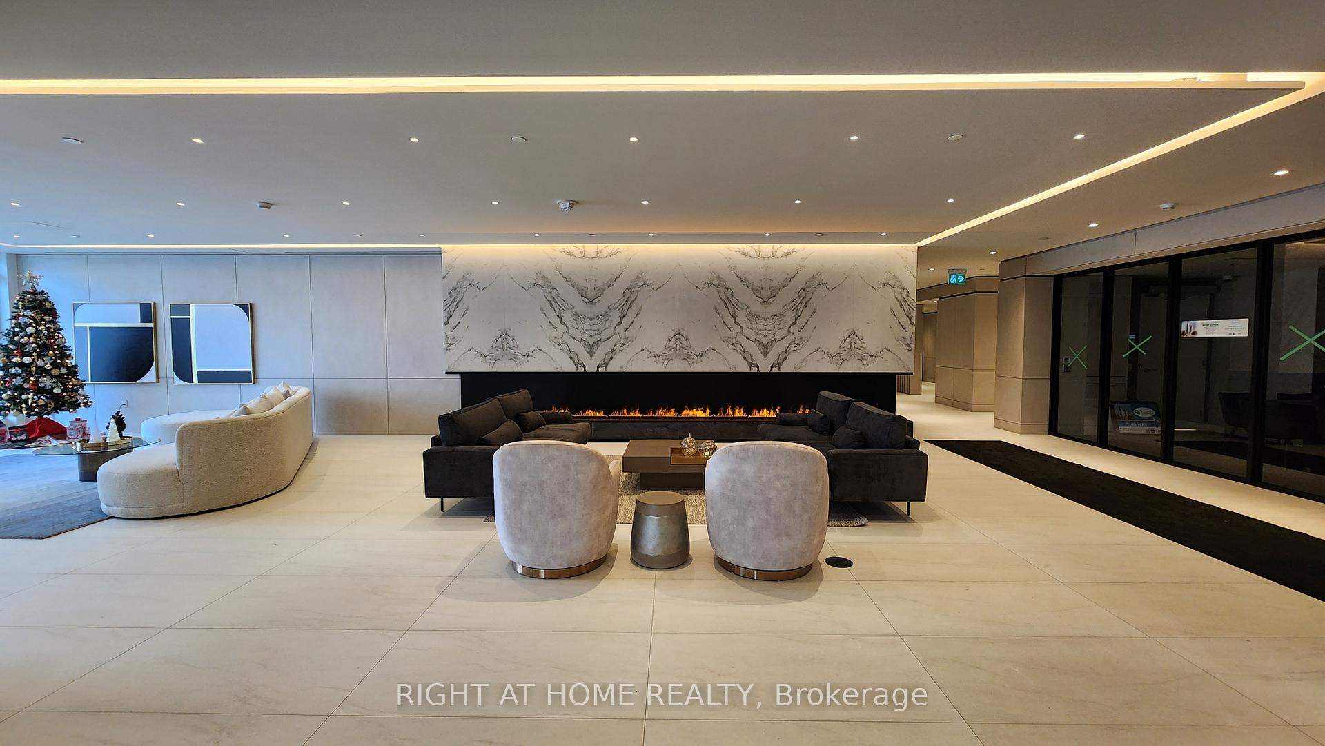 Photo 2 of Unit B-2901, 50 Upper Mall Way, Vaughan, Brownridge — HOMEH