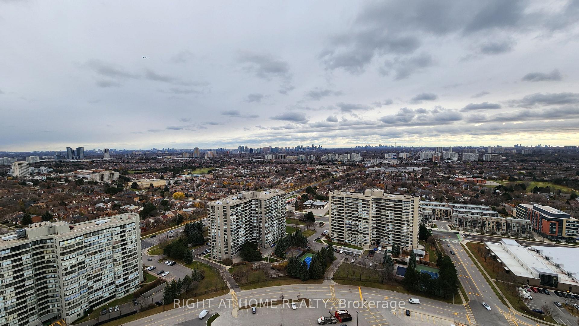 Photo 17 of Unit B-2901, 50 Upper Mall Way, Vaughan, Brownridge — HOMEH