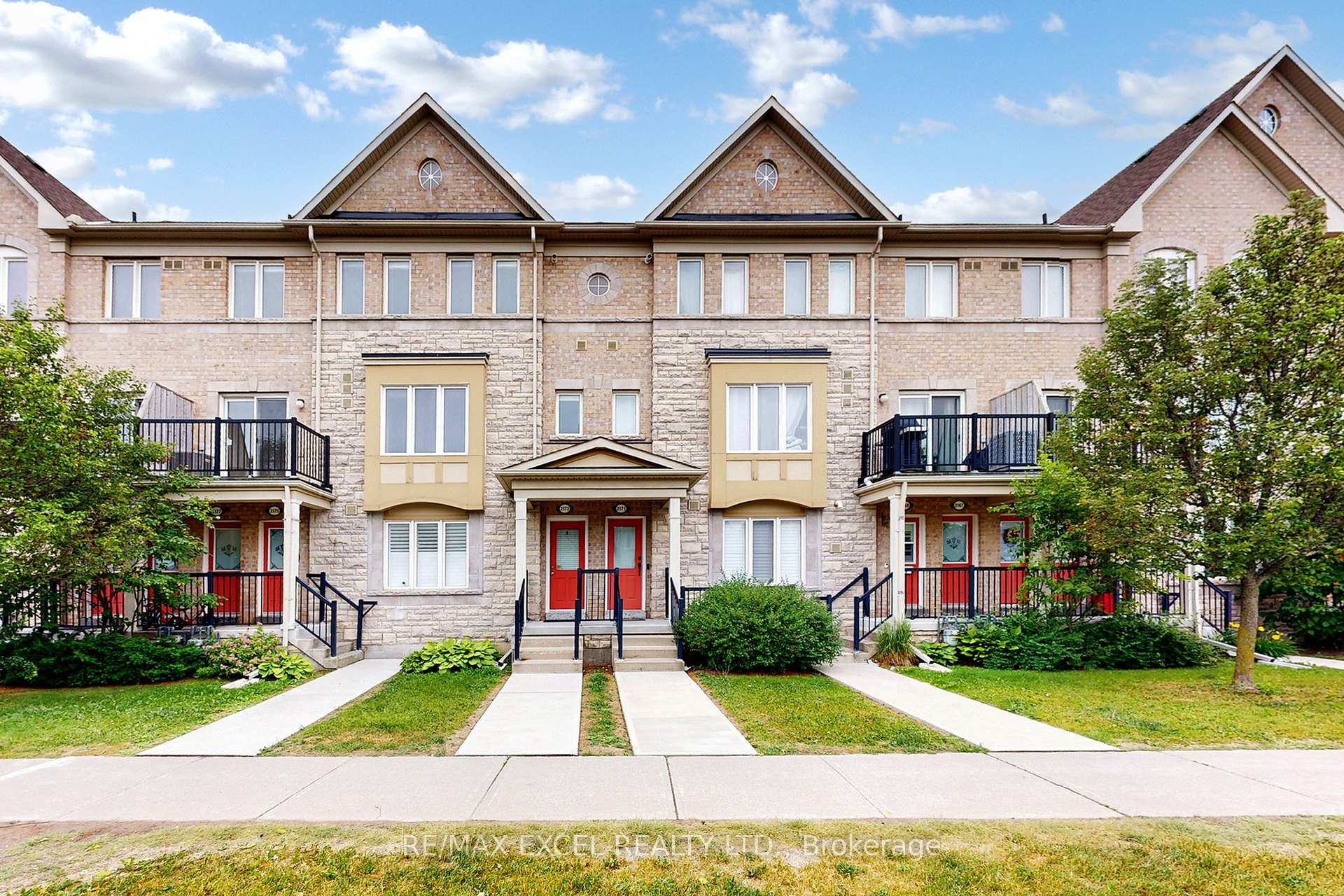 Front of 2173 Bur Oak Avenue