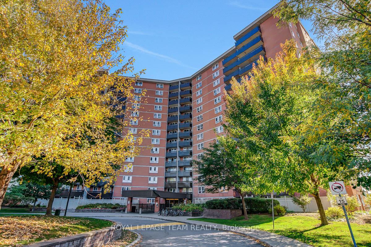 Front of Unit 410, 2000 Jasmine Crescent