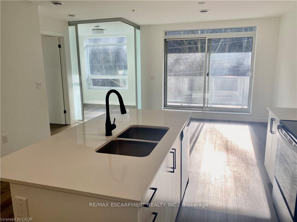 Photo 7 of Unit 410, 479 Charlton Avenue E, Hamilton, Stinson — HOMEH