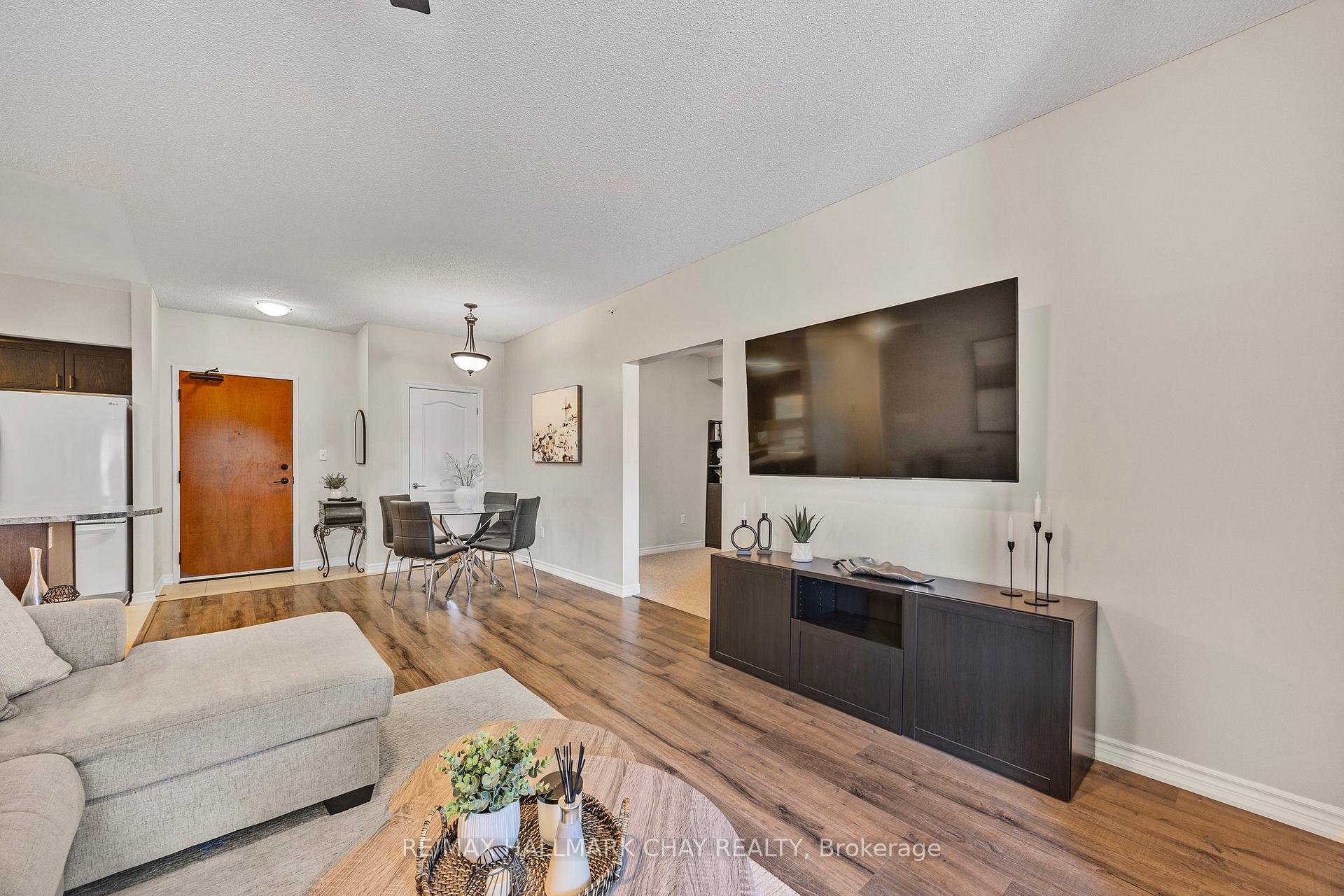 Photo 16 of Unit 107, 100 Dean Avenue, Barrie, Painswick South — HOMEH