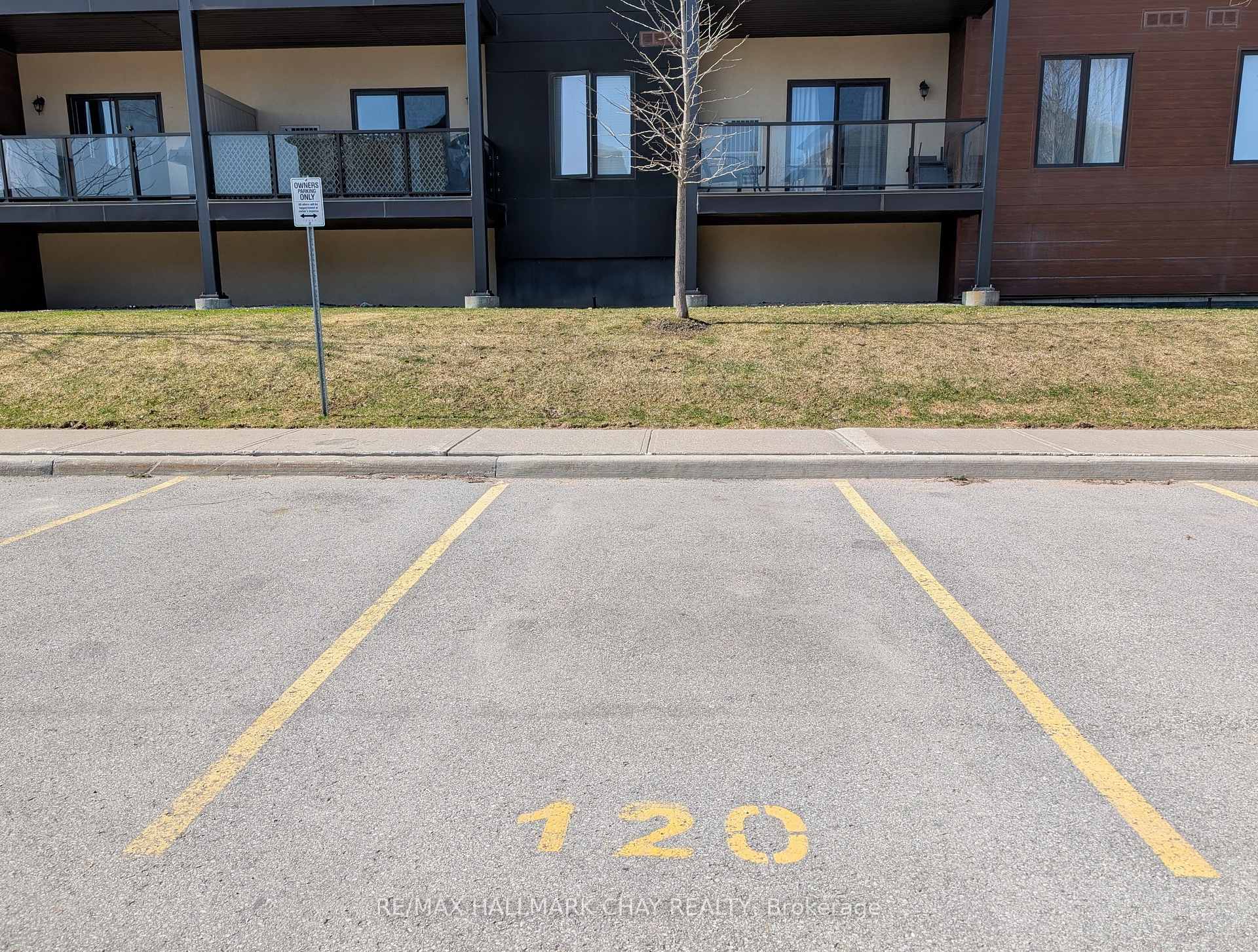 Photo 30 of Unit 107, 100 Dean Avenue, Barrie, Painswick South — HOMEH