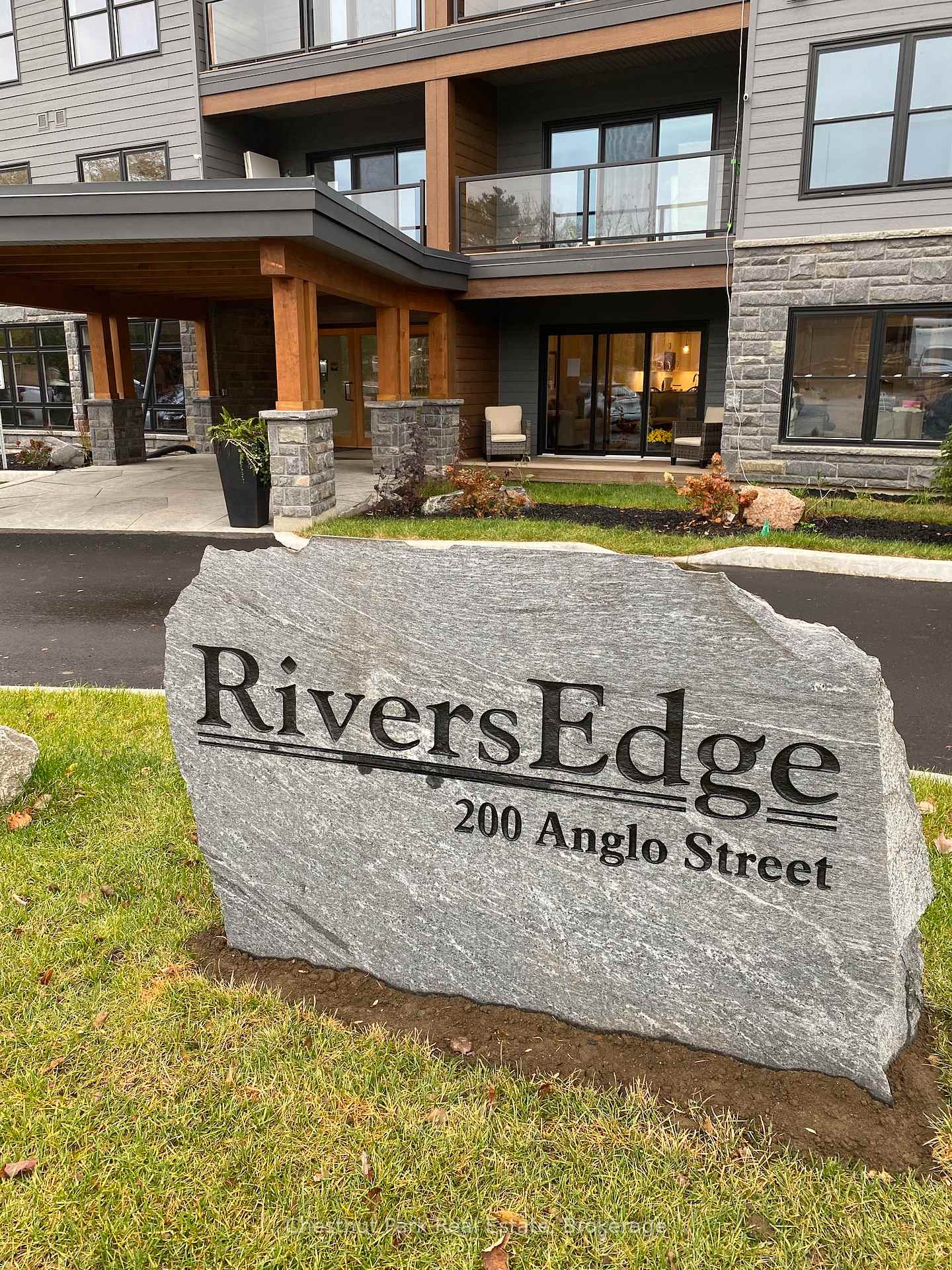 Photo 12 of 404-200 Anglo Street, Bracebridge, Macaulay — HOMEH