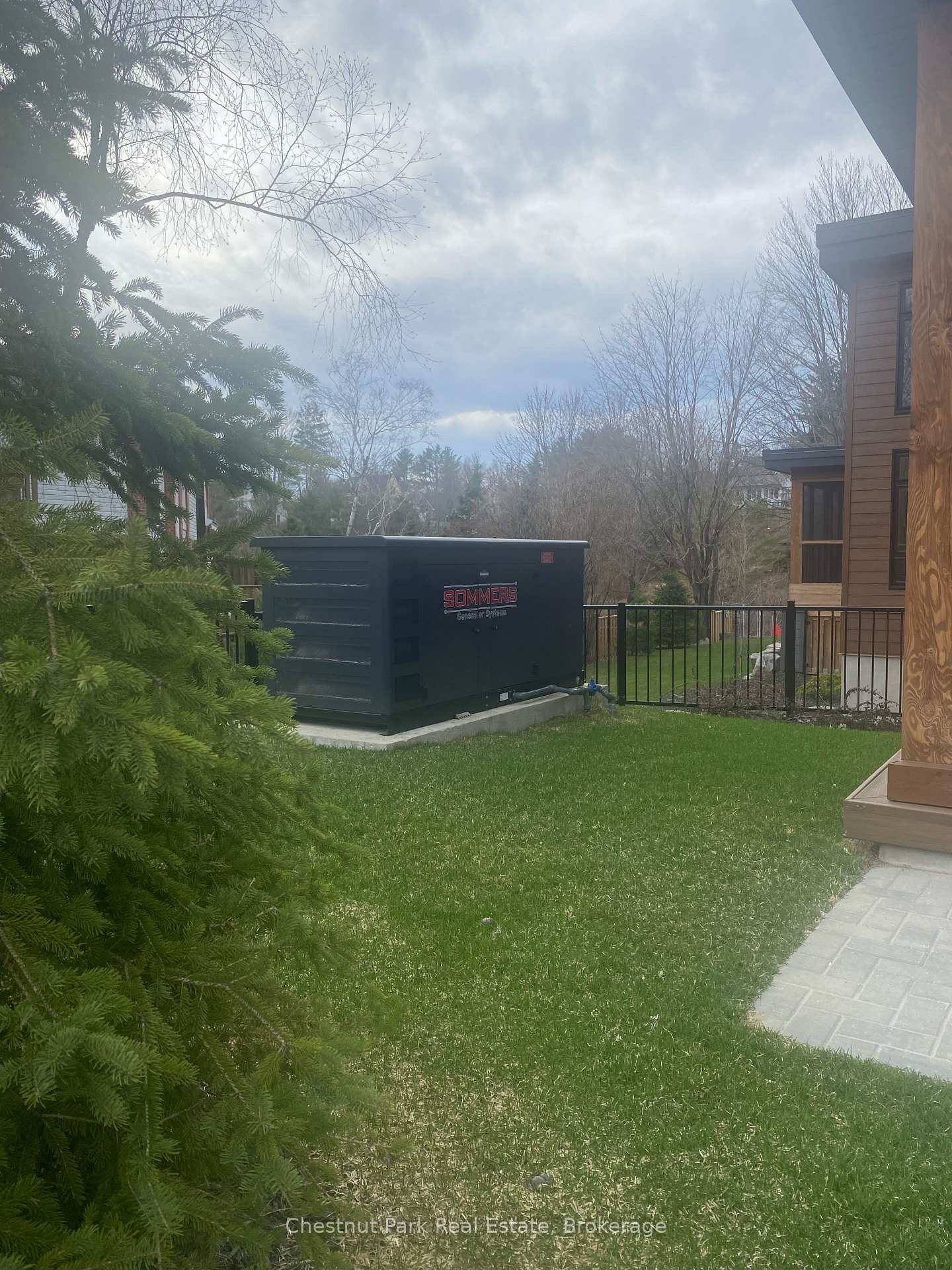 Photo 19 of 404-200 Anglo Street, Bracebridge, Macaulay — HOMEH