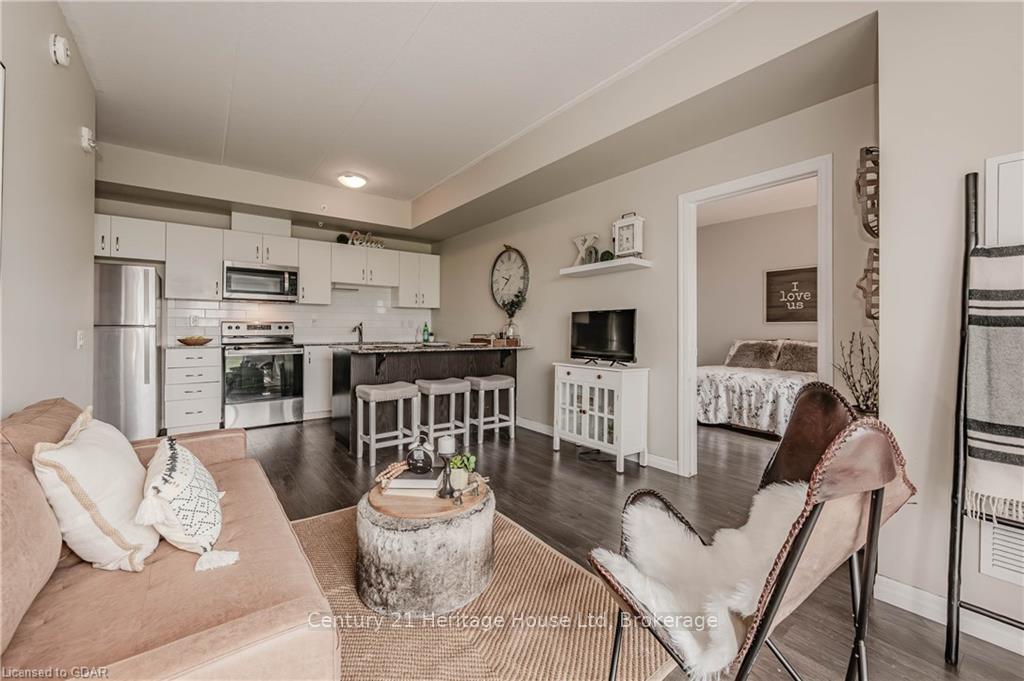 Photo 2 of Unit 313, 35 Kingsbury Square, Guelph, Pineridge/Westminster Woods — HOMEH