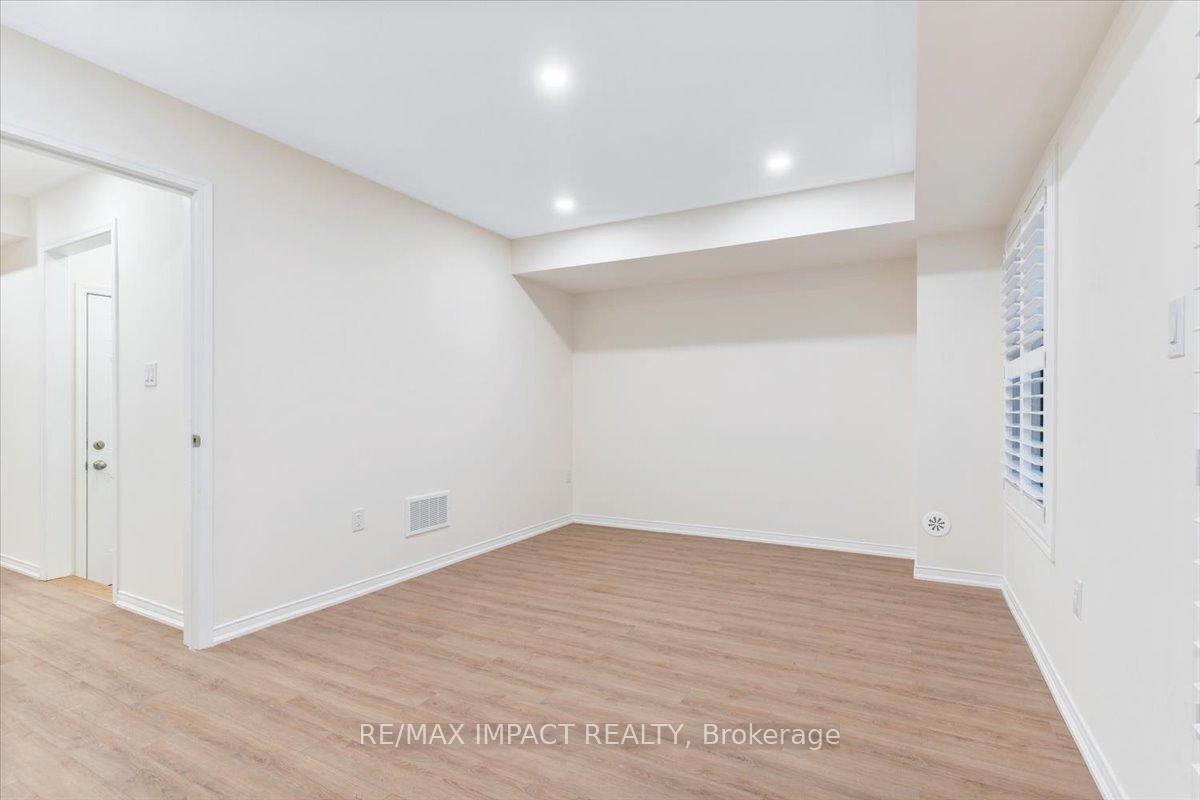 Photo 6 of 96 Jerome Way, Clarington, Bowmanville — HOMEH