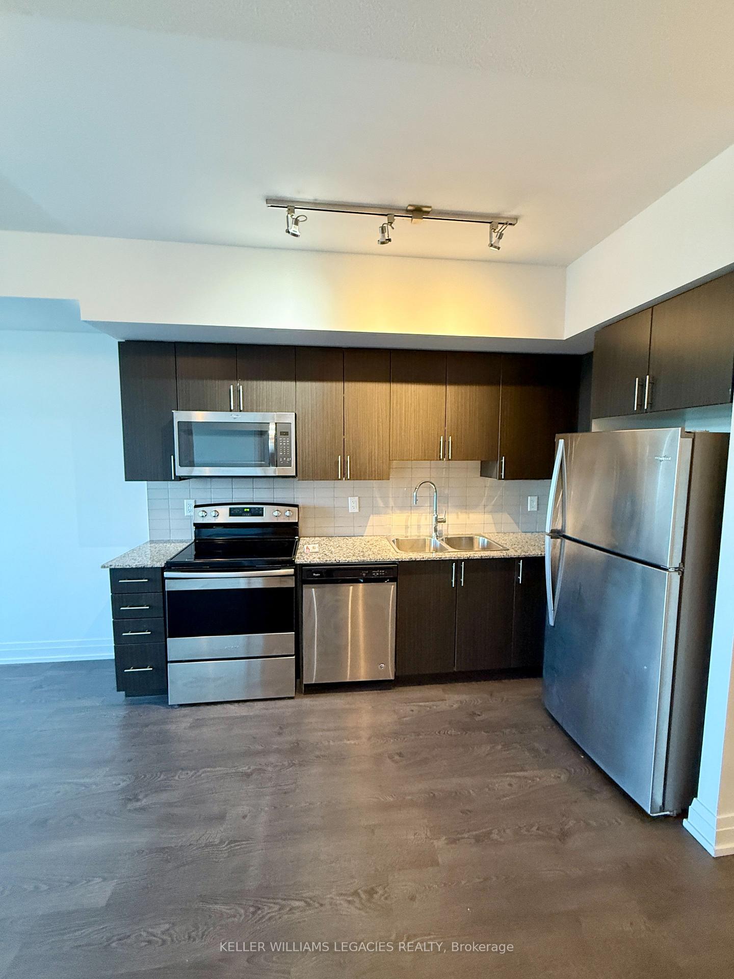 Photo 8 of Unit 1708, 7890 Bathurst Street, Vaughan, Beverley Glen — HOMEH