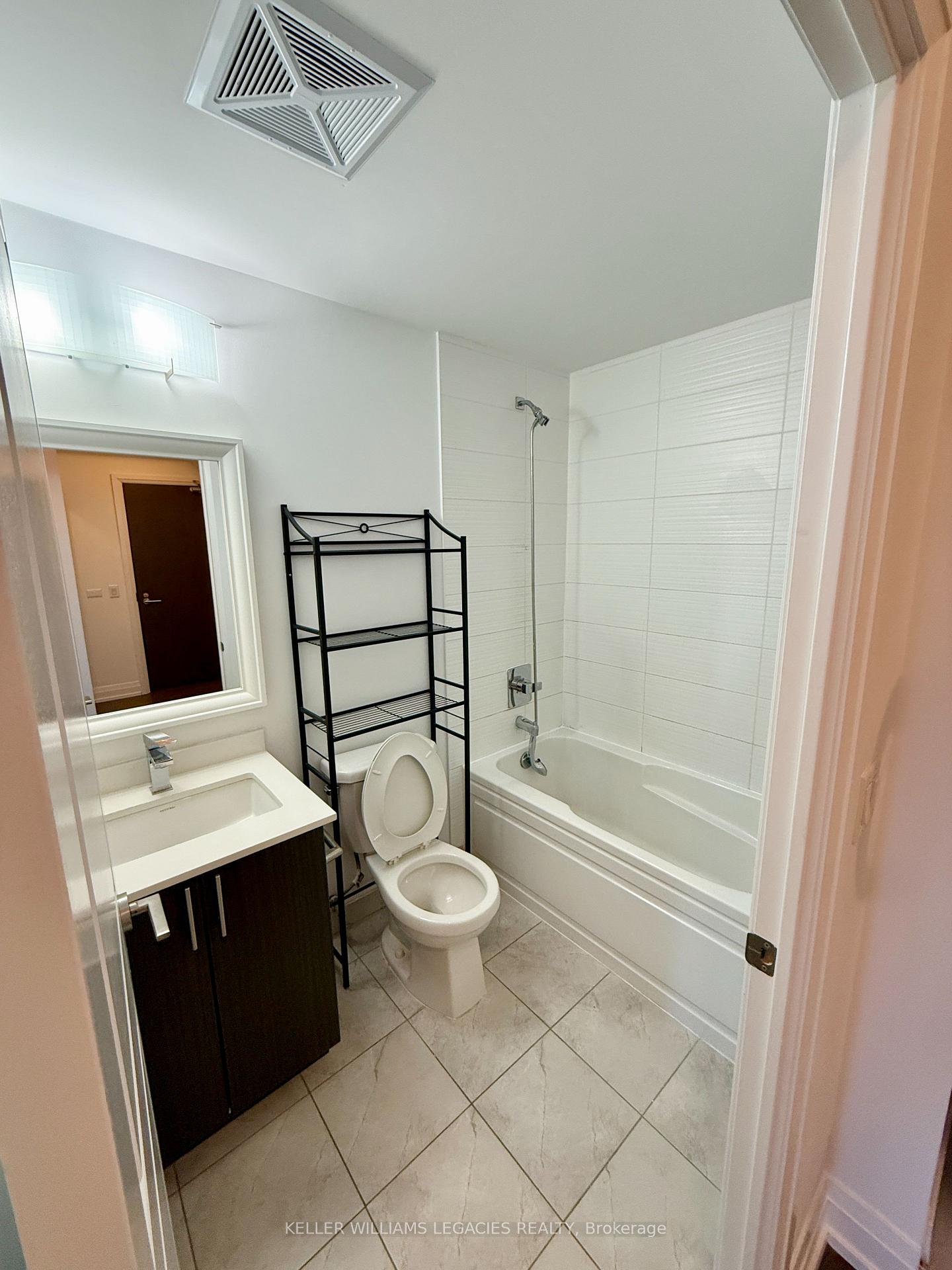 Photo 13 of Unit 1708, 7890 Bathurst Street, Vaughan, Beverley Glen — HOMEH