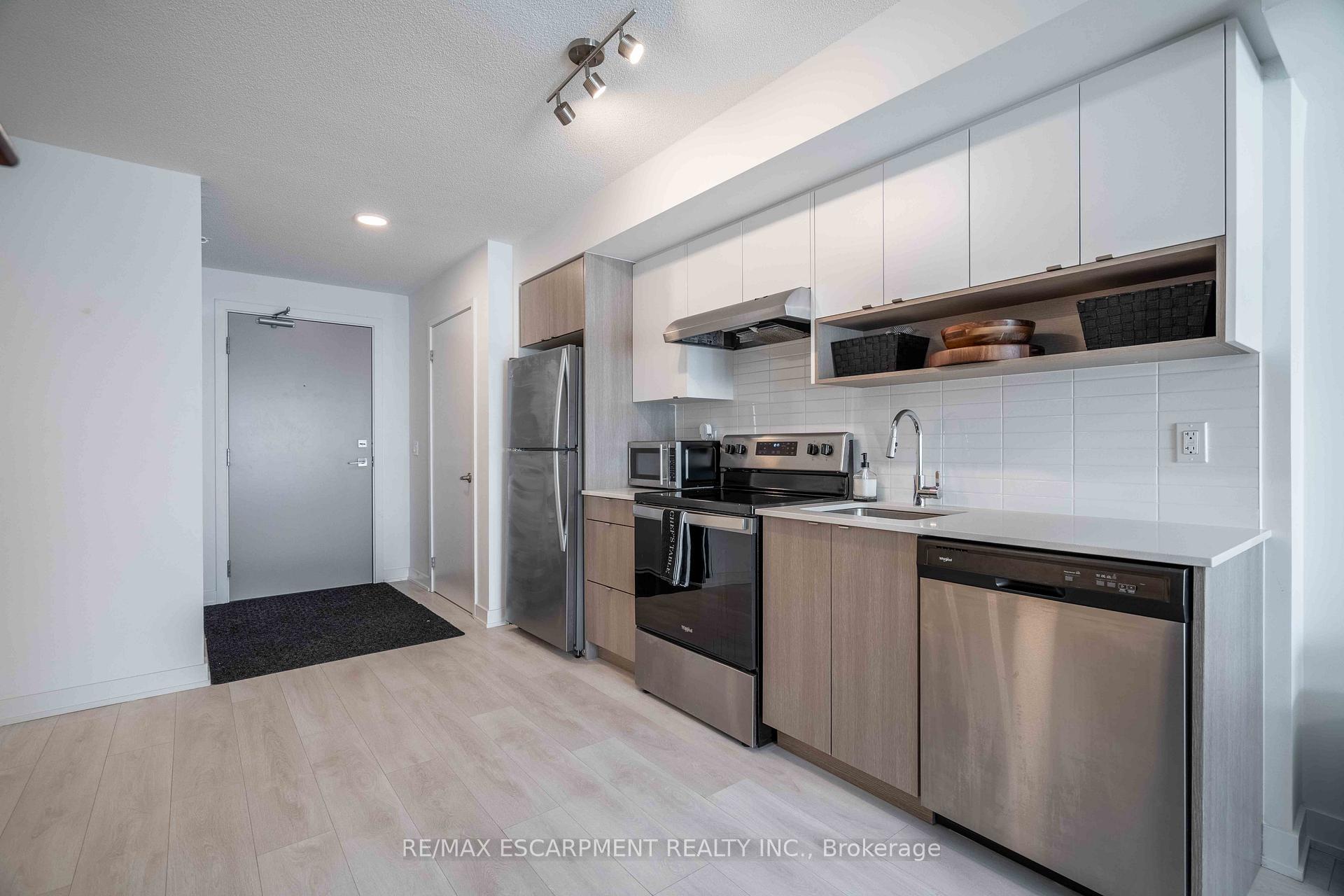 Photo 4 of Unit A310, 1117 Cooke Boulevard, Burlington, LaSalle — HOMEH