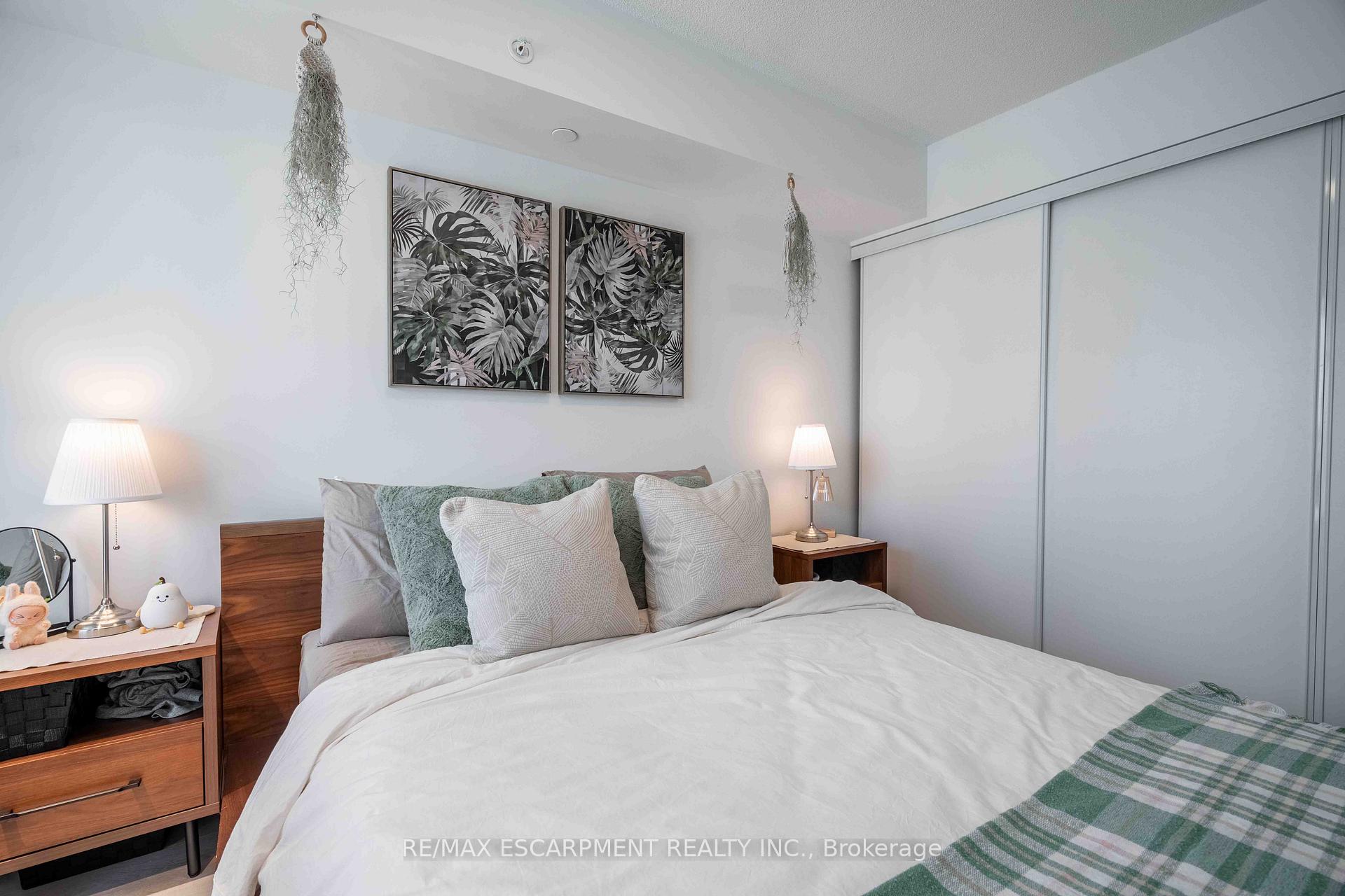 Photo 8 of Unit A310, 1117 Cooke Boulevard, Burlington, LaSalle — HOMEH
