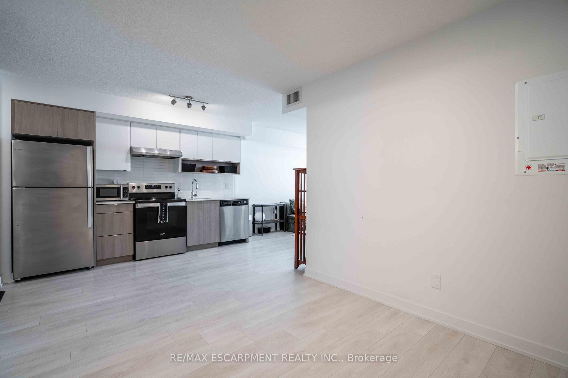 Photo 25 of Unit A310, 1117 Cooke Boulevard, Burlington, LaSalle — HOMEH