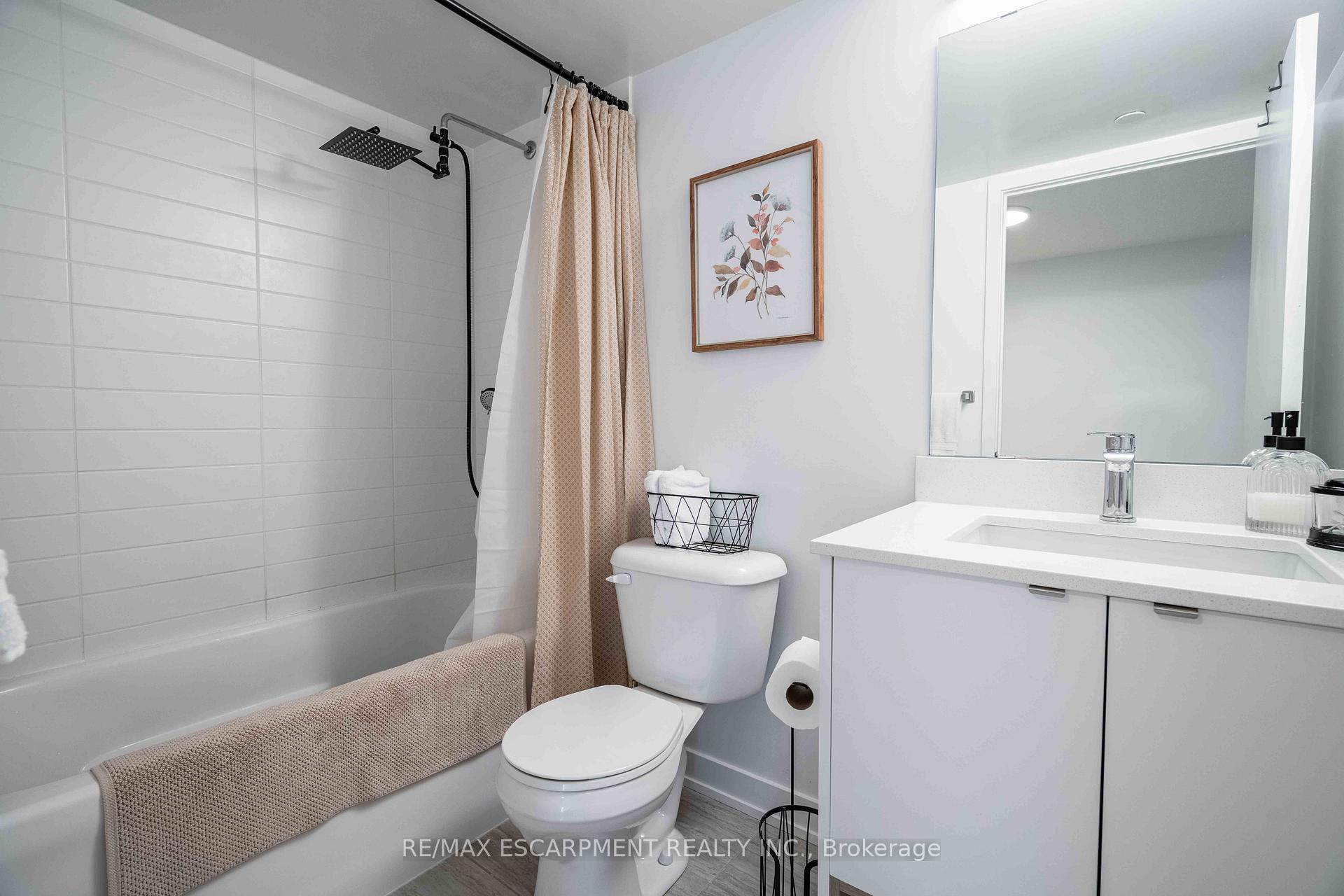 Photo 10 of Unit A310, 1117 Cooke Boulevard, Burlington, LaSalle — HOMEH