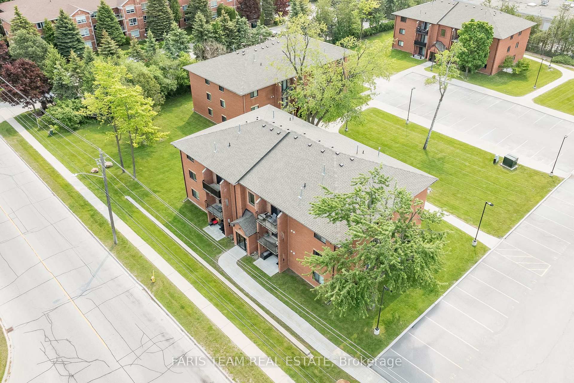 Photo 2 of Unit G12, 147 Edgehill Drive, Barrie, Letitia Heights — HOMEH
