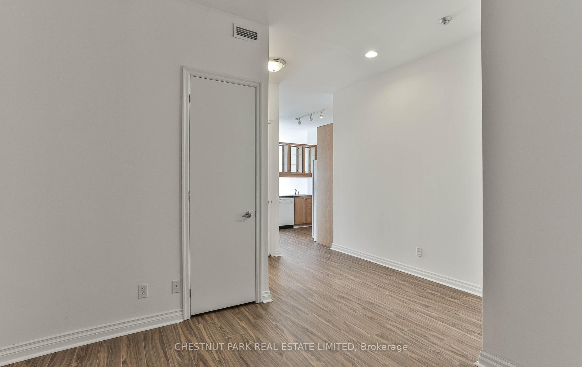 Photo 6 of Unit 404, 797 Don Mills Road, Toronto, Flemingdon Park — HOMEH