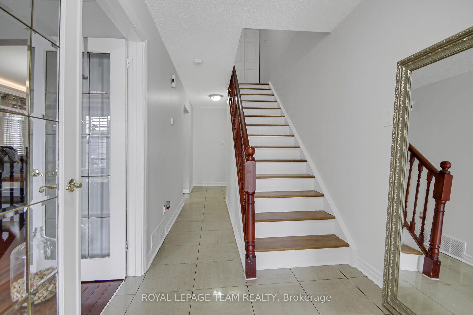 Photo 5 of 1563 Goth Avenue, Ottawa, Sawmill Creek/Timbermill — HOMEH
