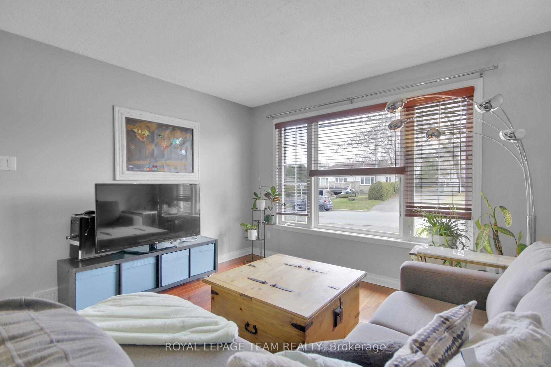 Photo 6 of 1563 Goth Avenue, Ottawa, Sawmill Creek/Timbermill — HOMEH