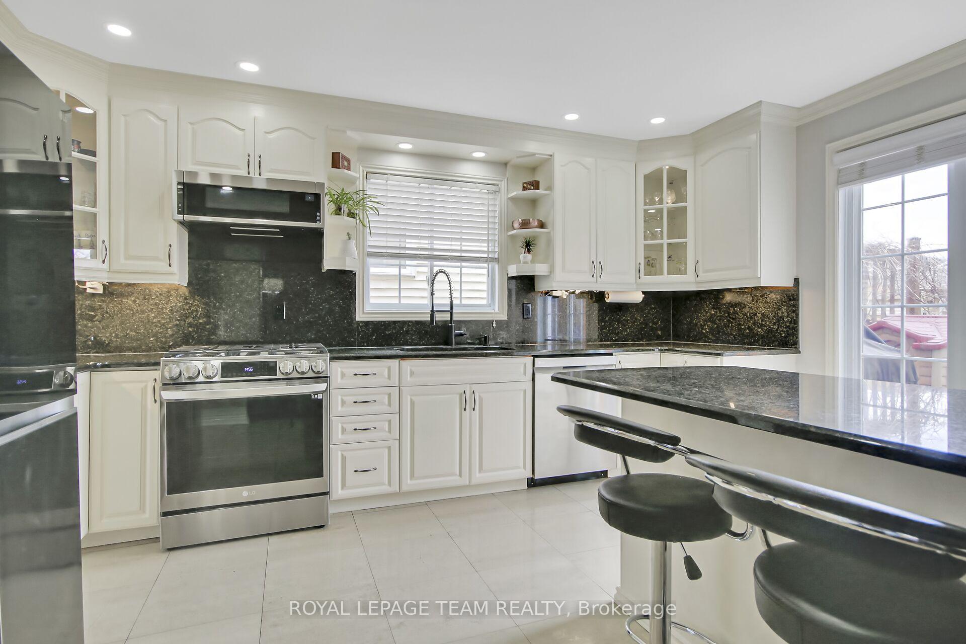 Photo 14 of 1563 Goth Avenue, Ottawa, Sawmill Creek/Timbermill — HOMEH