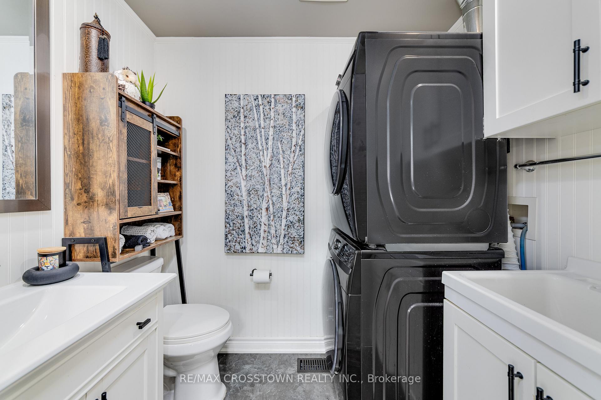 Photo 21 of 75 Gunn Street, Barrie, Wellington — HOMEH