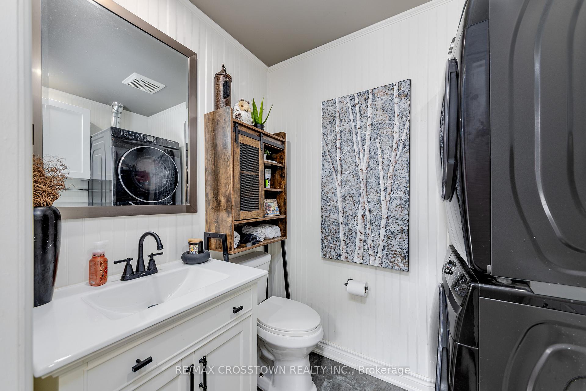 Photo 22 of 75 Gunn Street, Barrie, Wellington — HOMEH