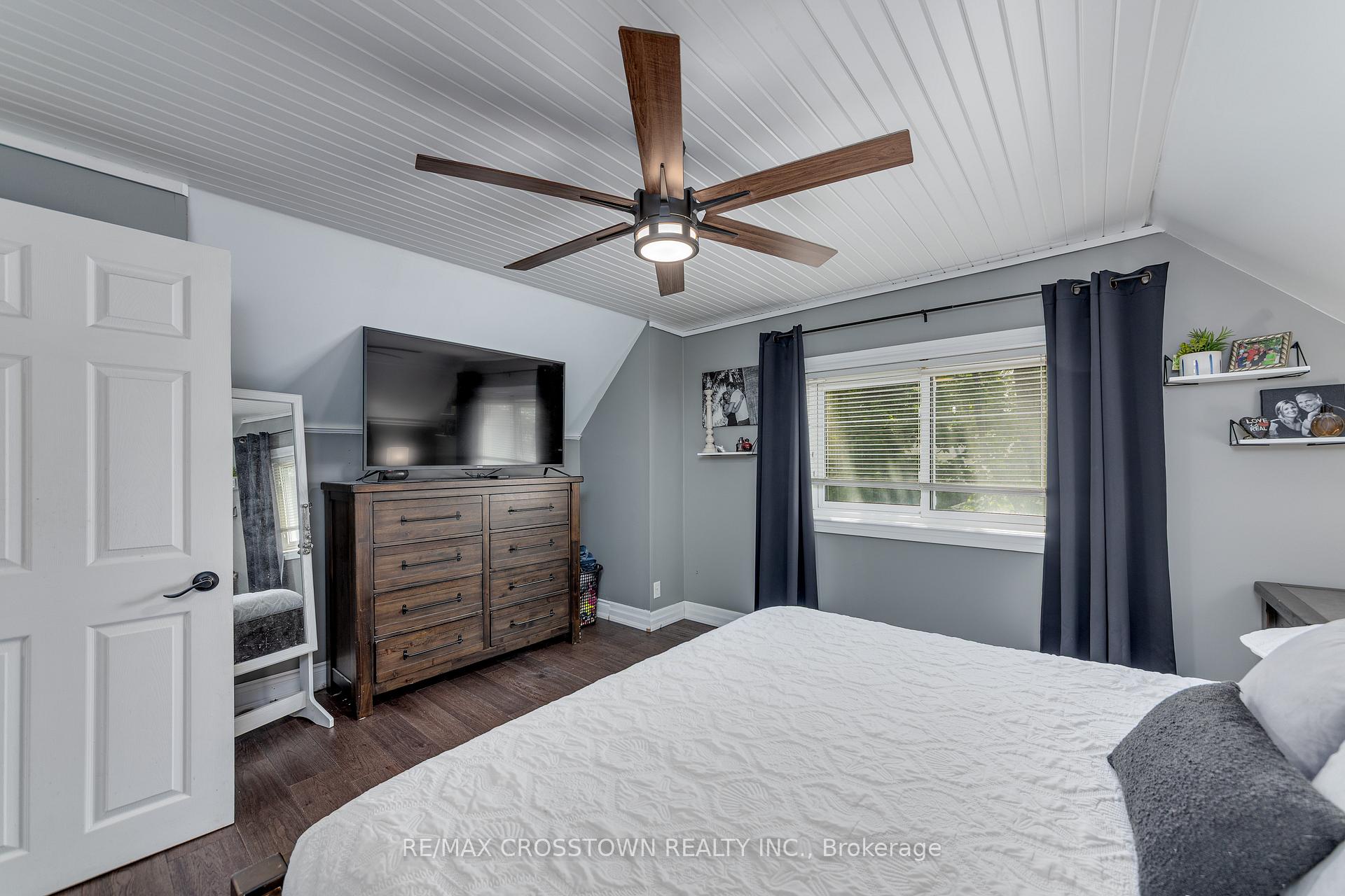 Photo 25 of 75 Gunn Street, Barrie, Wellington — HOMEH