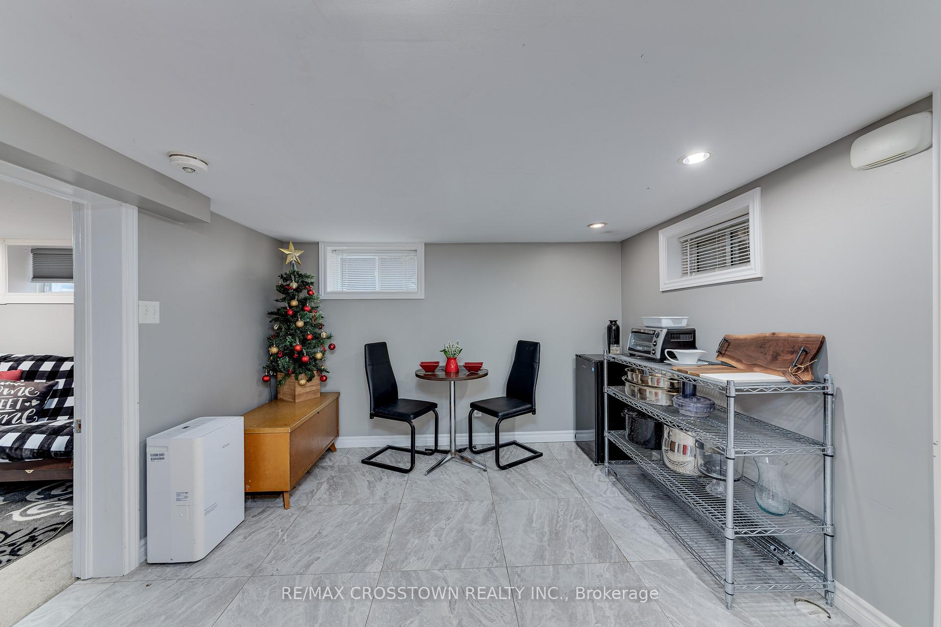 Photo 29 of 75 Gunn Street, Barrie, Wellington — HOMEH