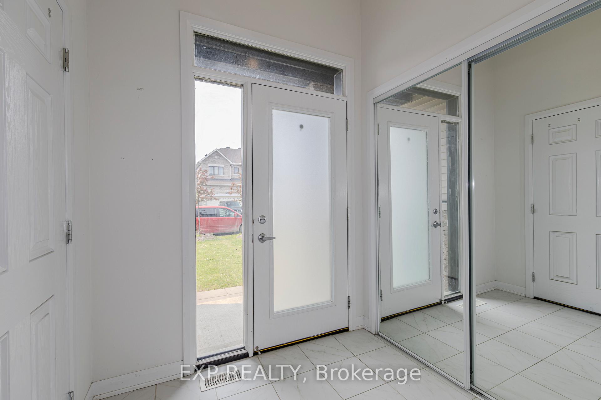 Photo 2 of 727 Cashmere Terrace, Ottawa, Barrhaven - Heritage Park — HOMEH