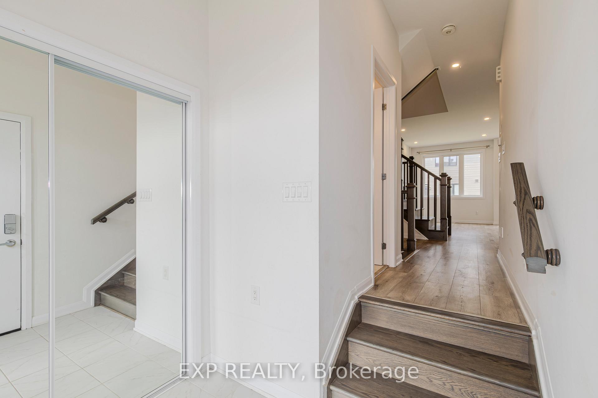 Photo 3 of 727 Cashmere Terrace, Ottawa, Barrhaven - Heritage Park — HOMEH