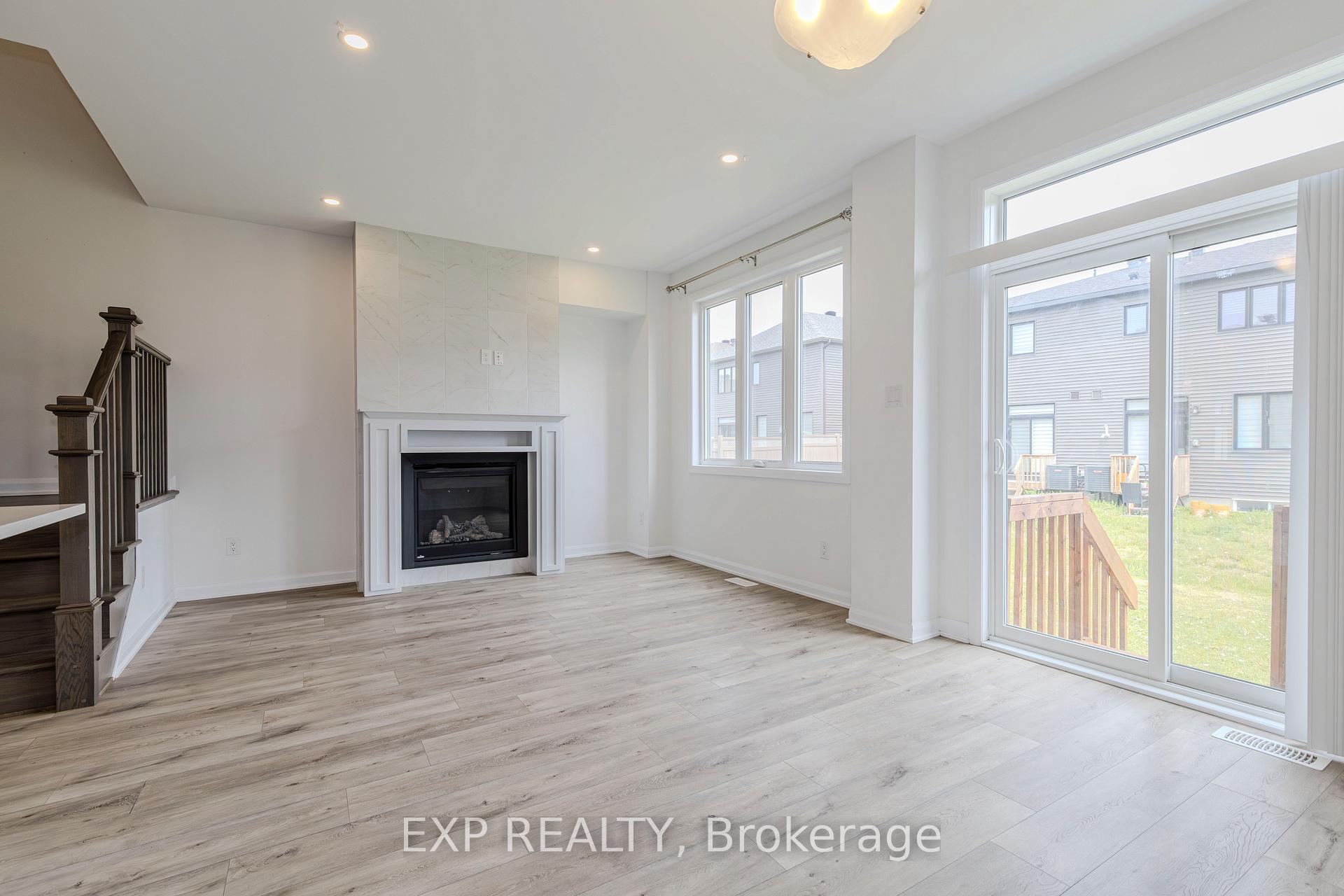 Photo 9 of 727 Cashmere Terrace, Ottawa, Barrhaven - Heritage Park — HOMEH