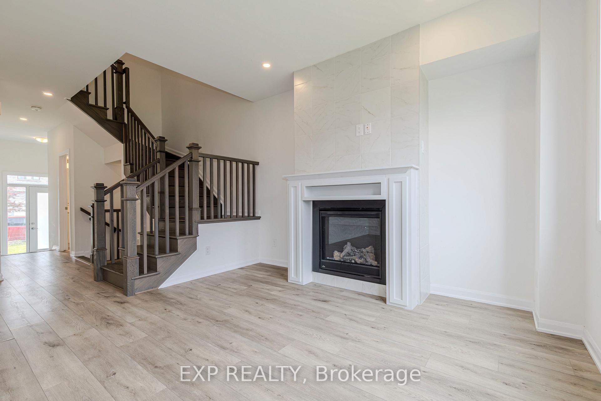 Photo 15 of 727 Cashmere Terrace, Ottawa, Barrhaven - Heritage Park — HOMEH