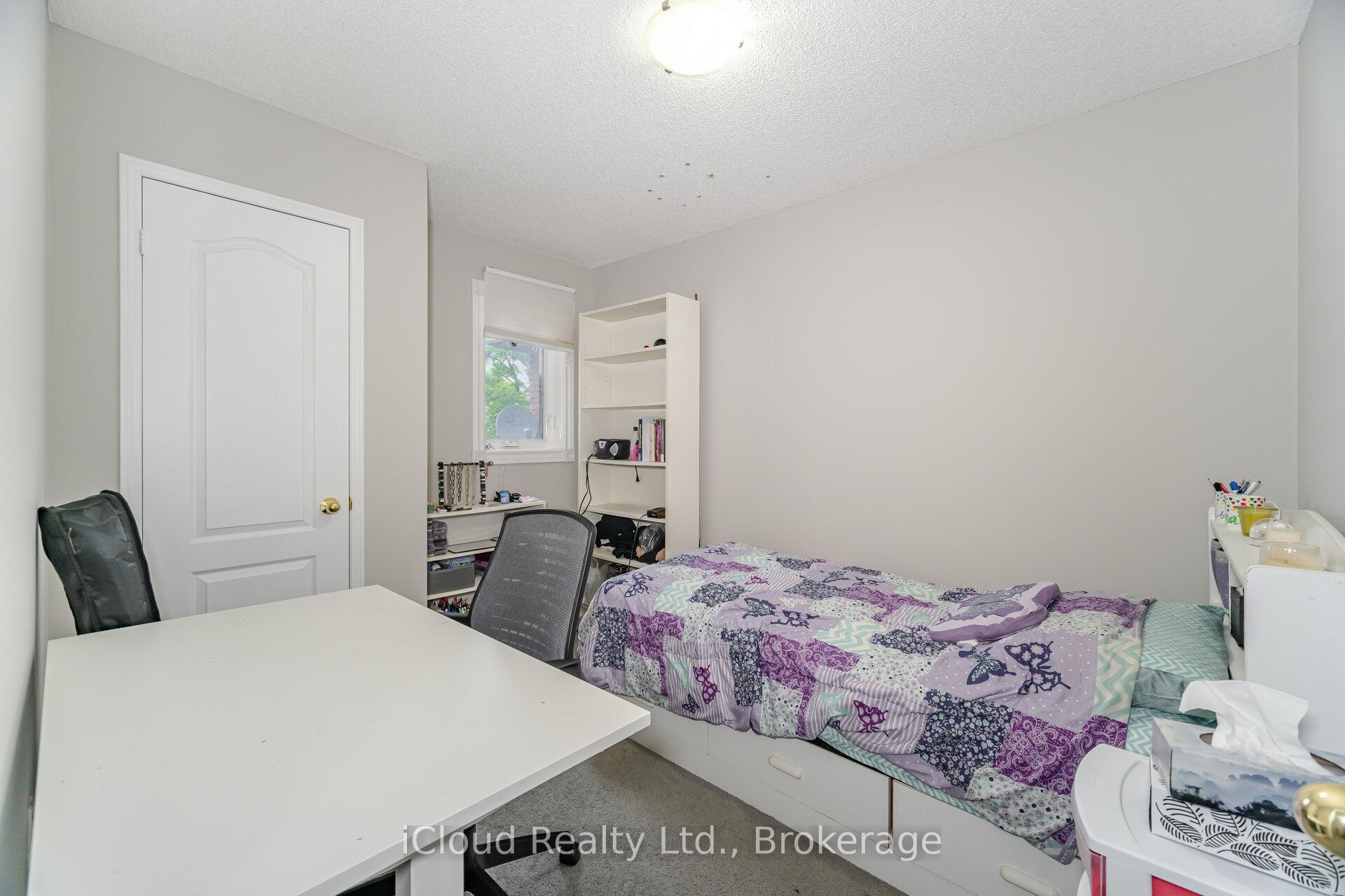 Photo 23 of 35 Tania Crescent, Vaughan, Maple — HOMEH