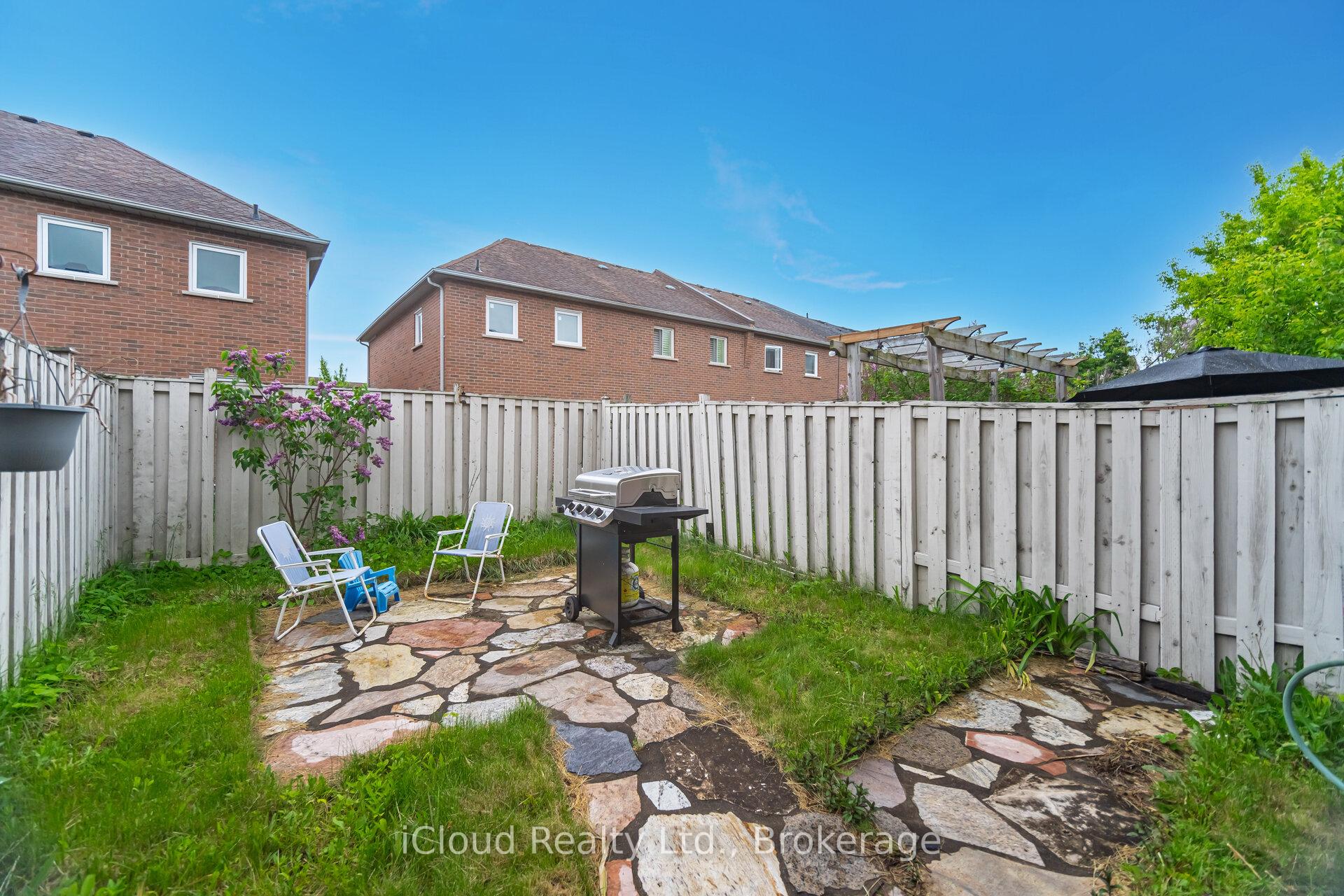 Photo 34 of 35 Tania Crescent, Vaughan, Maple — HOMEH
