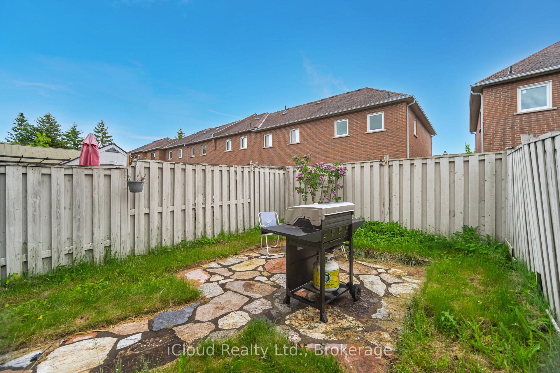 Photo 35 of 35 Tania Crescent, Vaughan, Maple — HOMEH