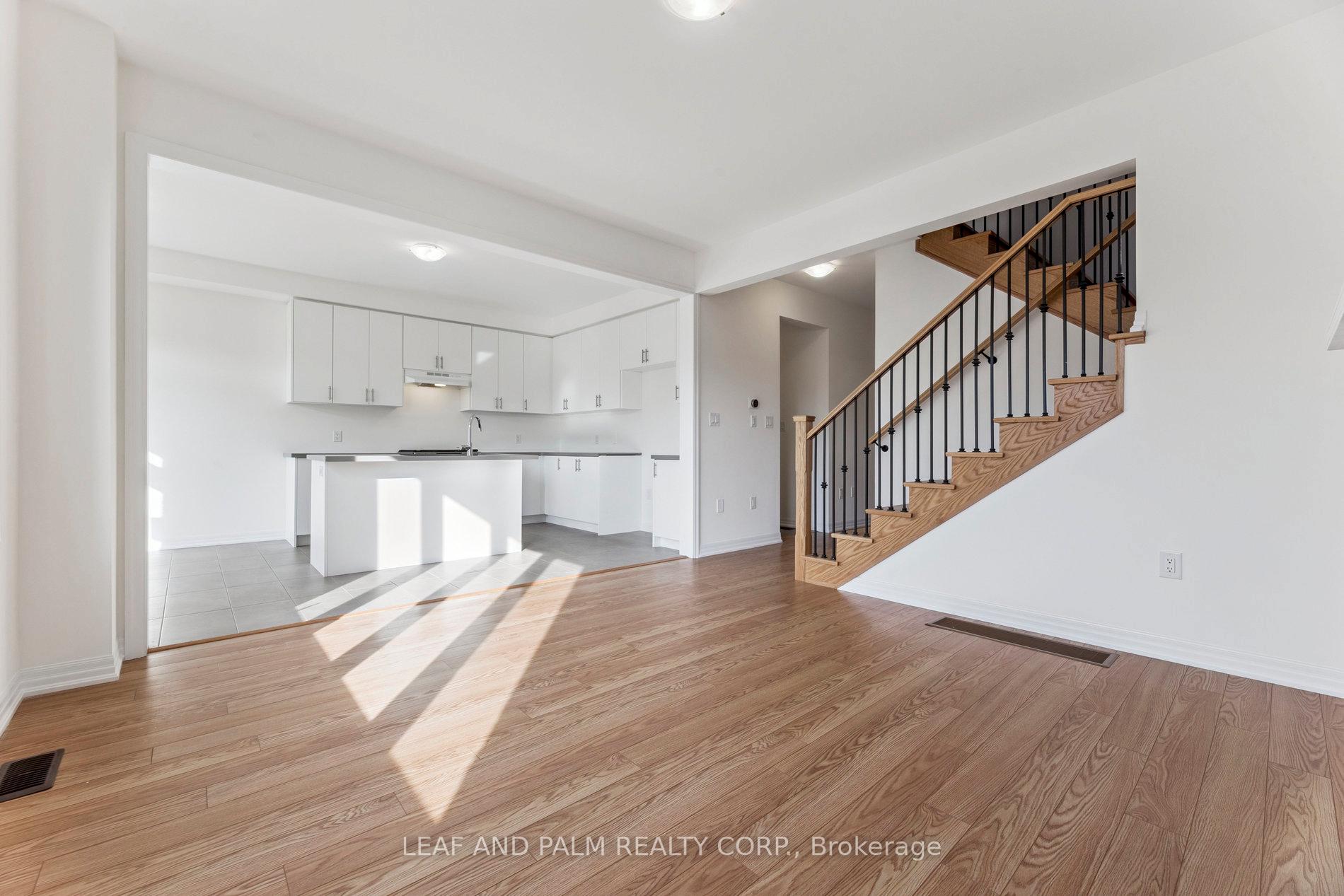Photo 10 of 35 Ed Ewert Avenue, Clarington, Newcastle — HOMEH