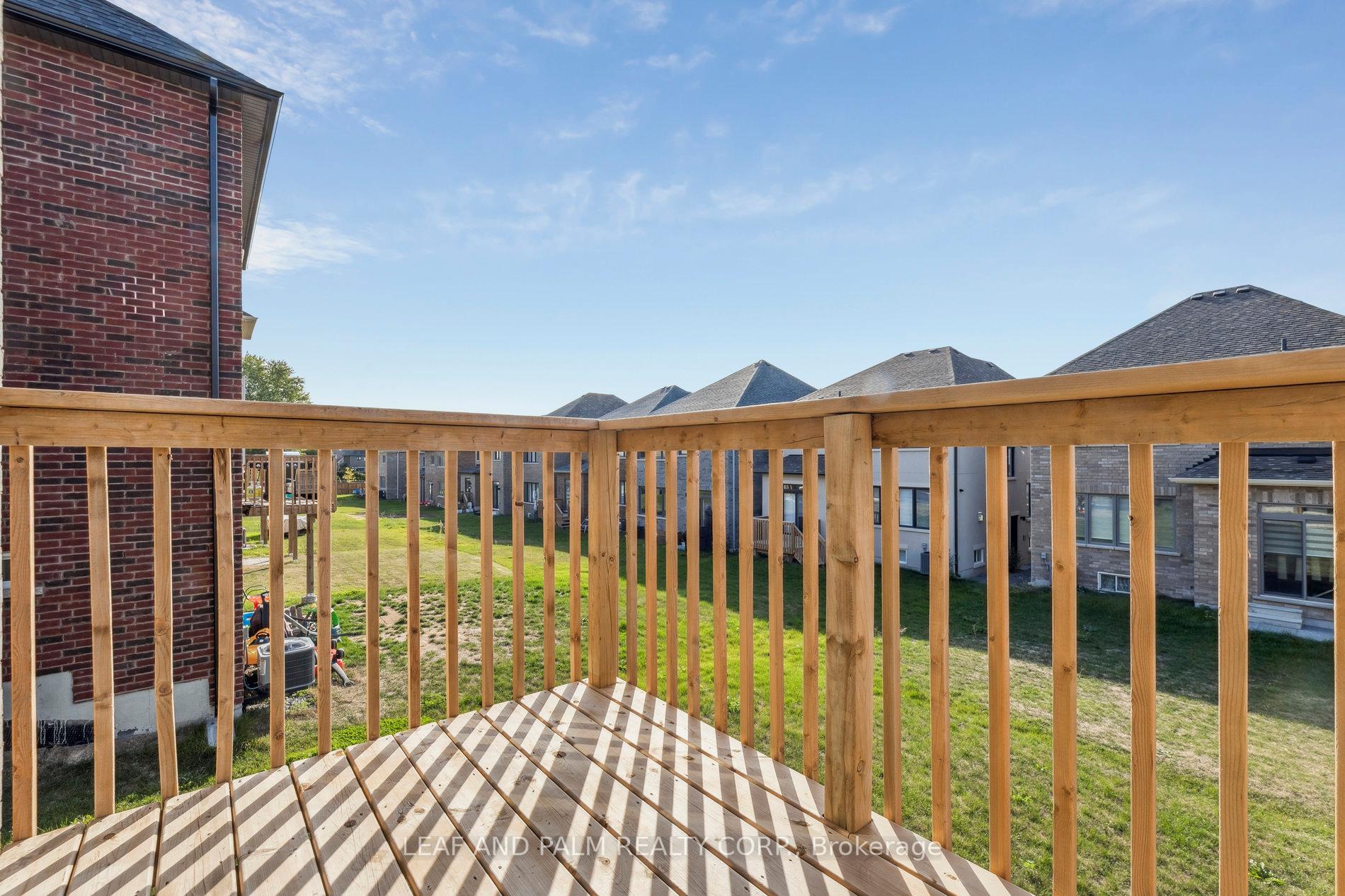 Photo 17 of 35 Ed Ewert Avenue, Clarington, Newcastle — HOMEH