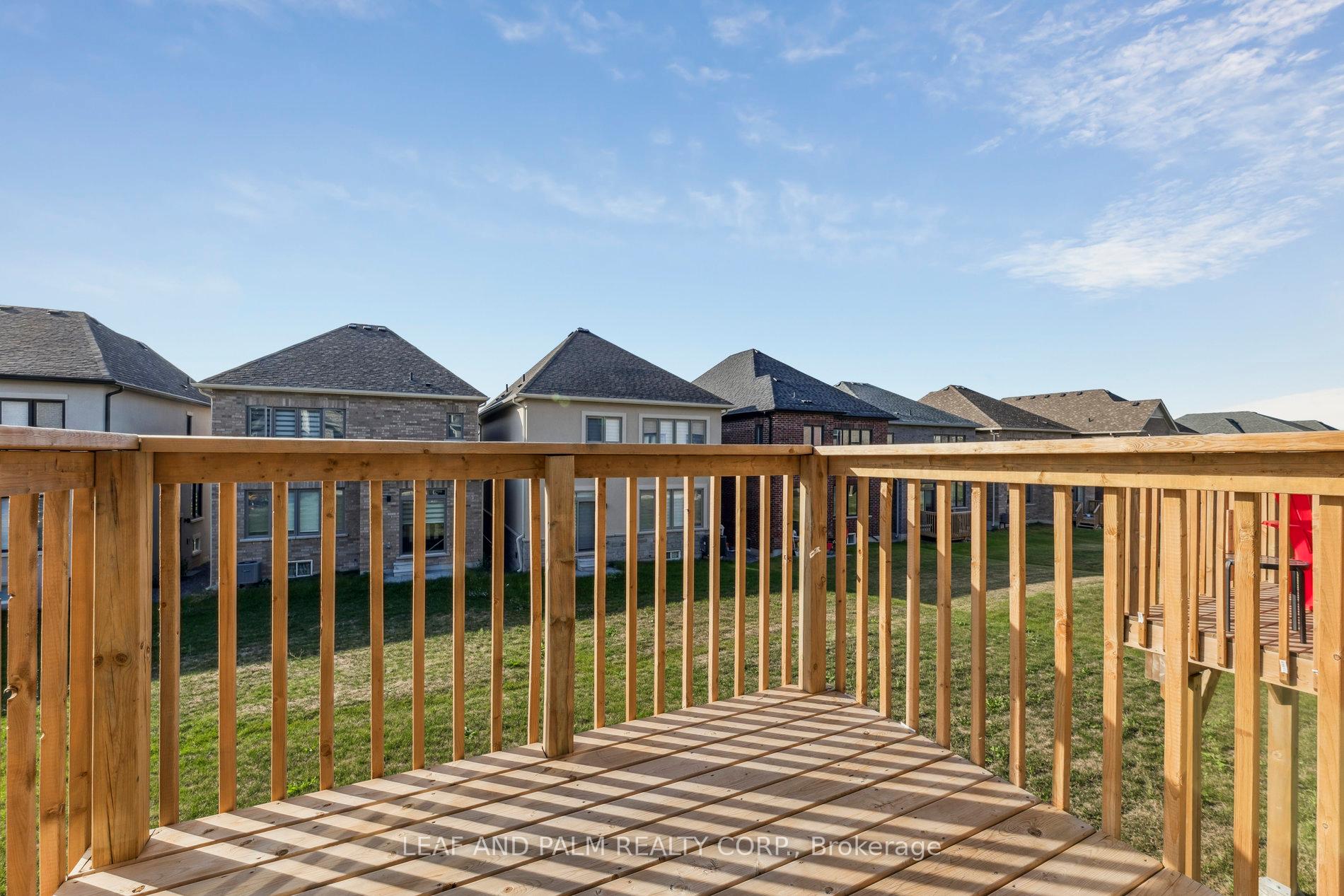 Photo 18 of 35 Ed Ewert Avenue, Clarington, Newcastle — HOMEH