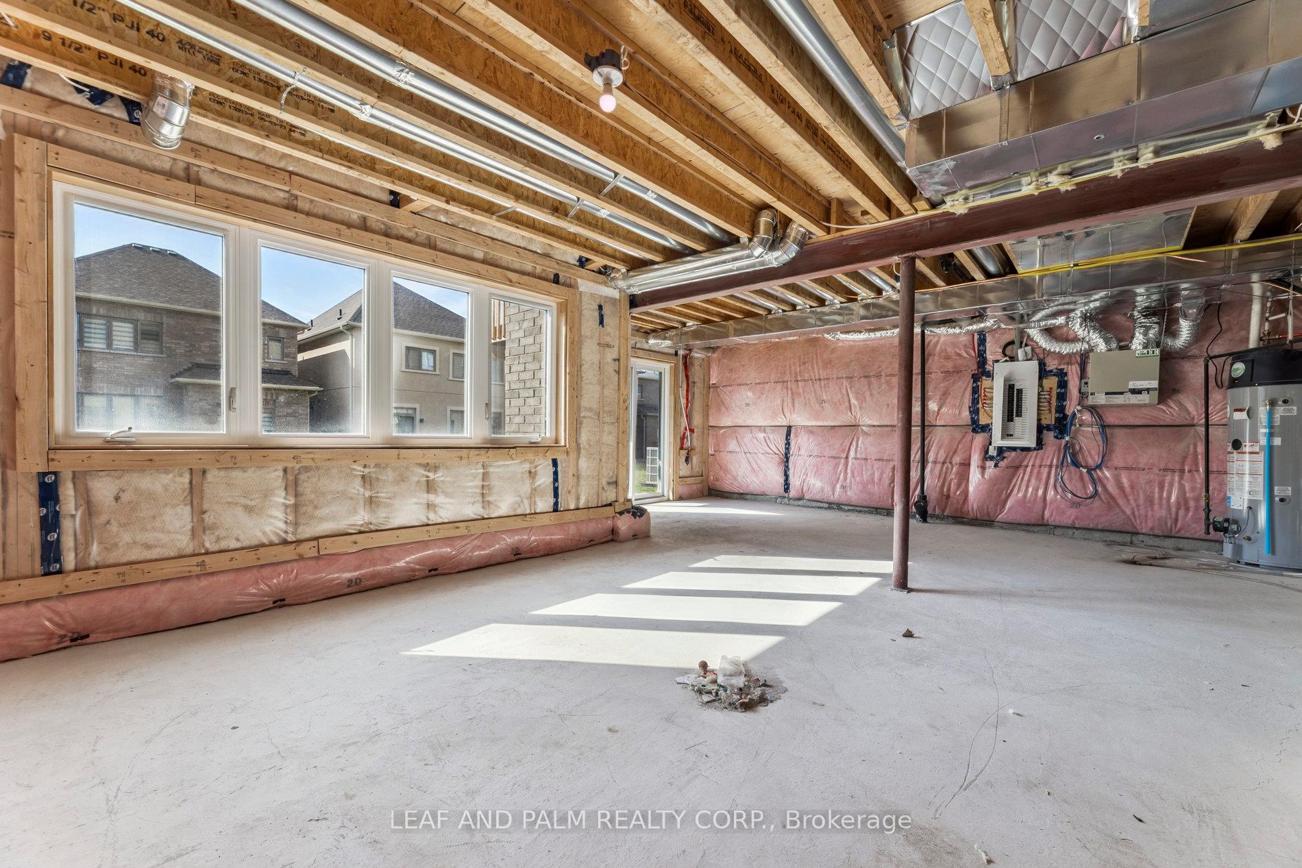 Photo 36 of 35 Ed Ewert Avenue, Clarington, Newcastle — HOMEH