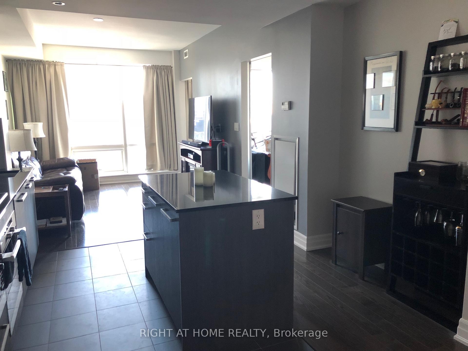 Photo 4 of Unit 2606, 8 The Esplanade, Toronto, Waterfront Communities — HOMEH