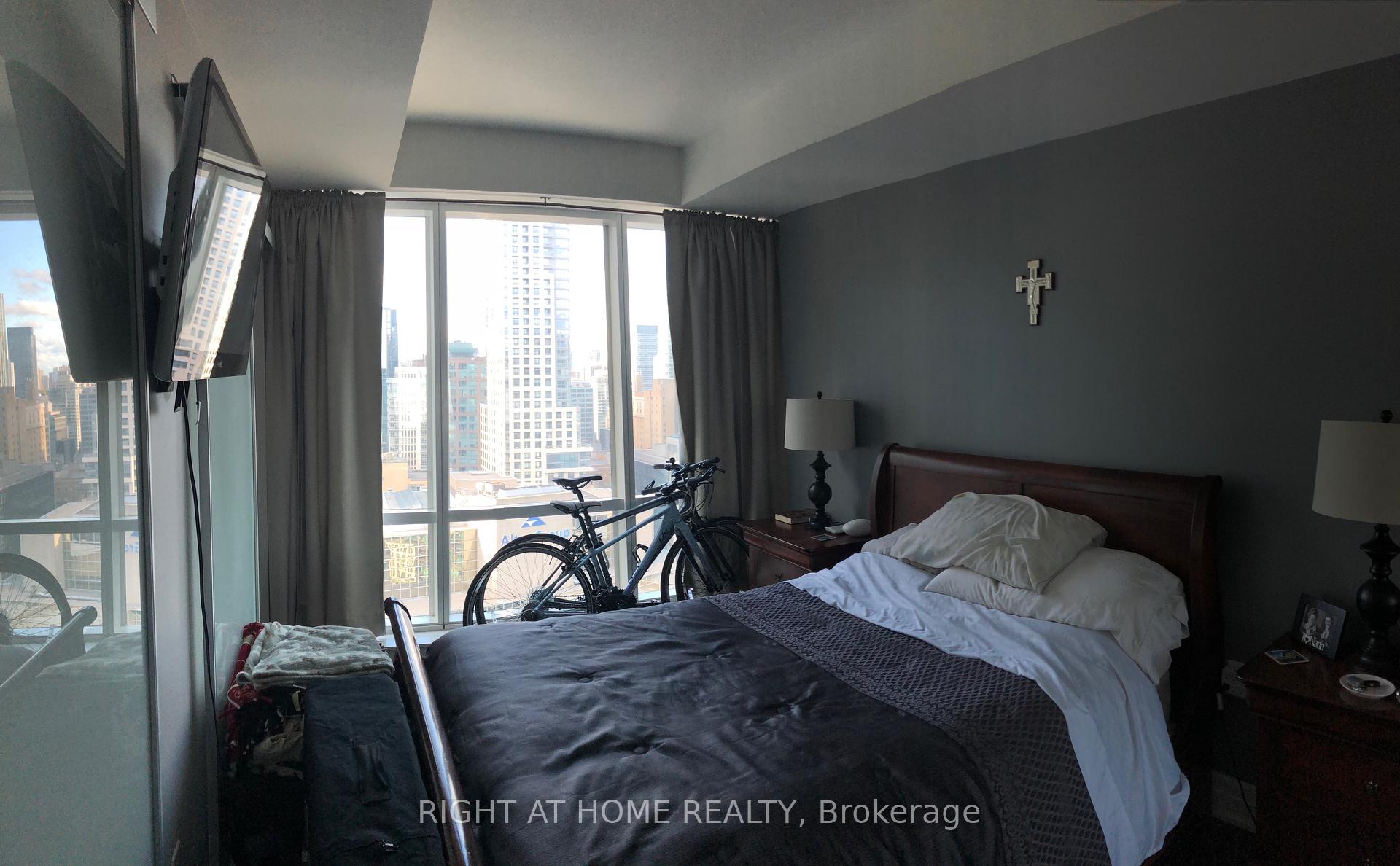 Photo 6 of Unit 2606, 8 The Esplanade, Toronto, Waterfront Communities — HOMEH