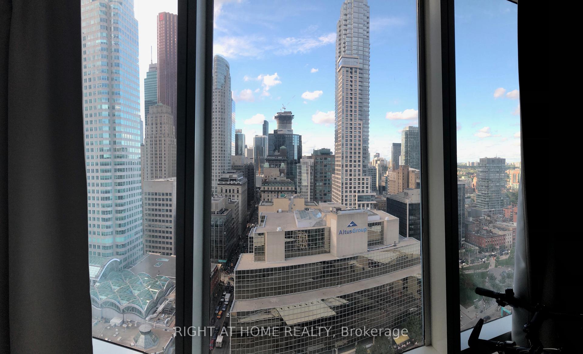 Photo 8 of Unit 2606, 8 The Esplanade, Toronto, Waterfront Communities — HOMEH